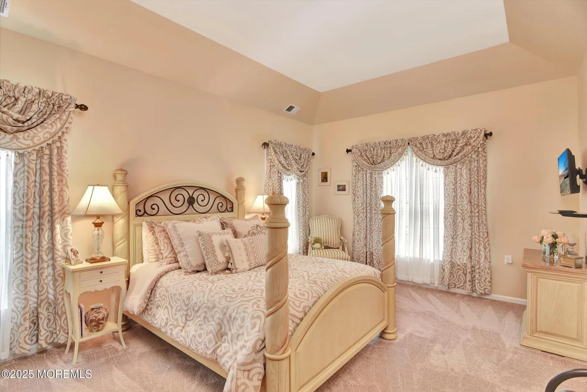 Property Slideshow image 21 of 61 | 9 crawford rd, Manalapan, NJ, 07726
