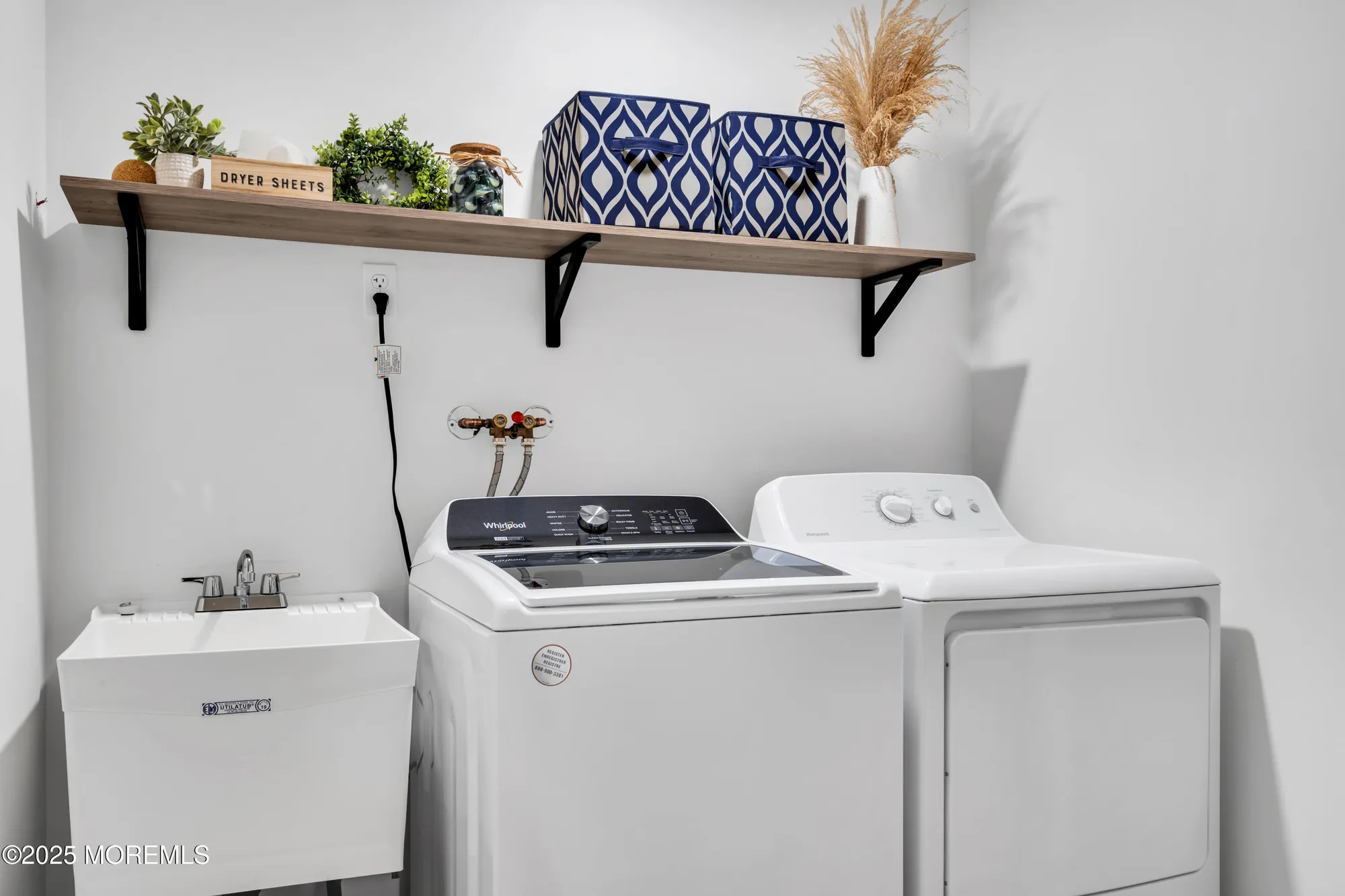 Property Slideshow image 30 of 36 | 1 greenwood ln b, Whiting, NJ, 08759