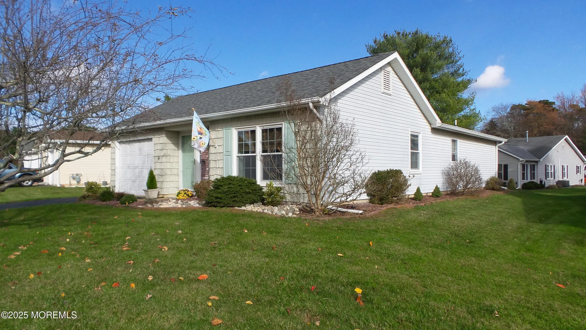 Property Slideshow image 5 of 39 | 4 olympus way, Brick, NJ, 08724