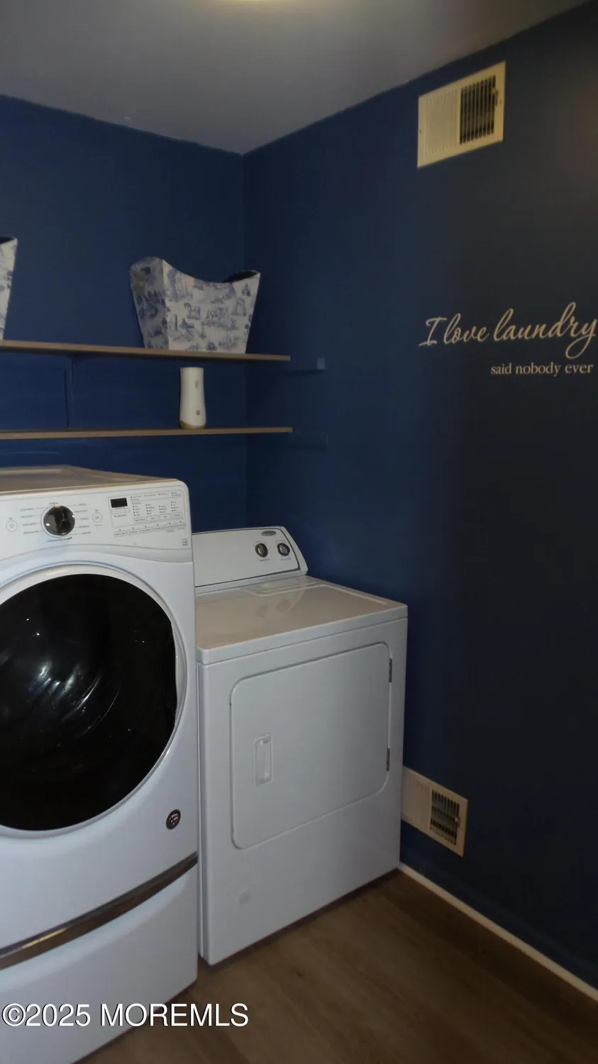 Property Slideshow image 34 of 39 | 4 olympus way, Brick, NJ, 08724