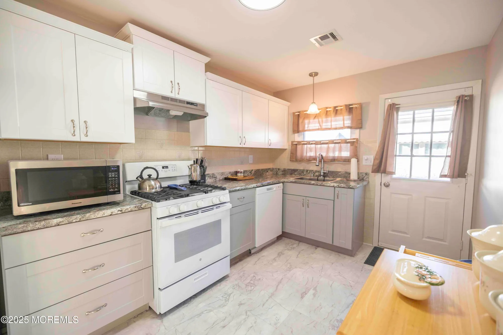 Property Slideshow image 12 of 21 | 91 cabrillo blvd, Berkeley, NJ, 08757