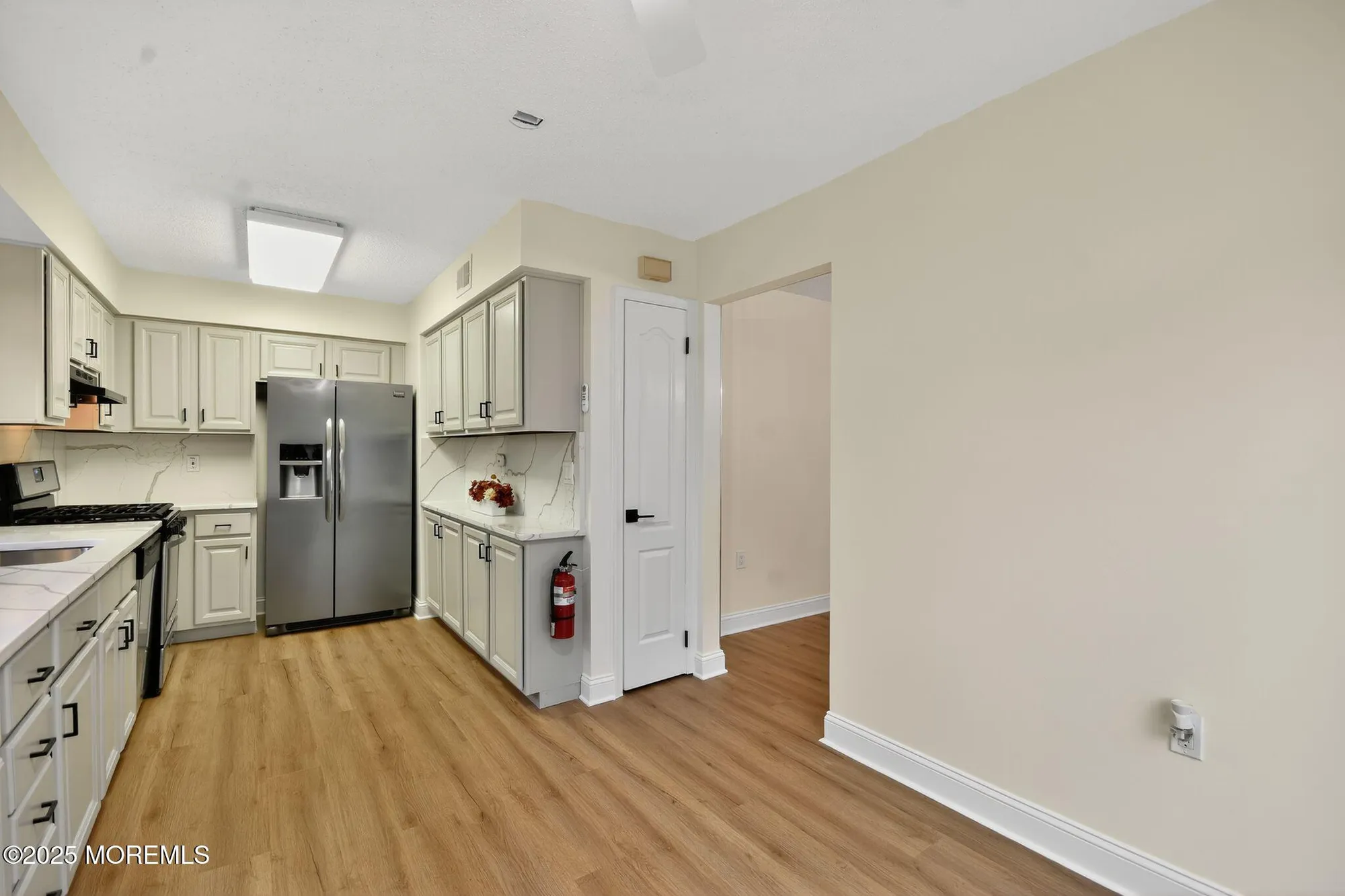 Property Slideshow image 8 of 27 | 2 llewellyn ct, Jackson, NJ, 08527