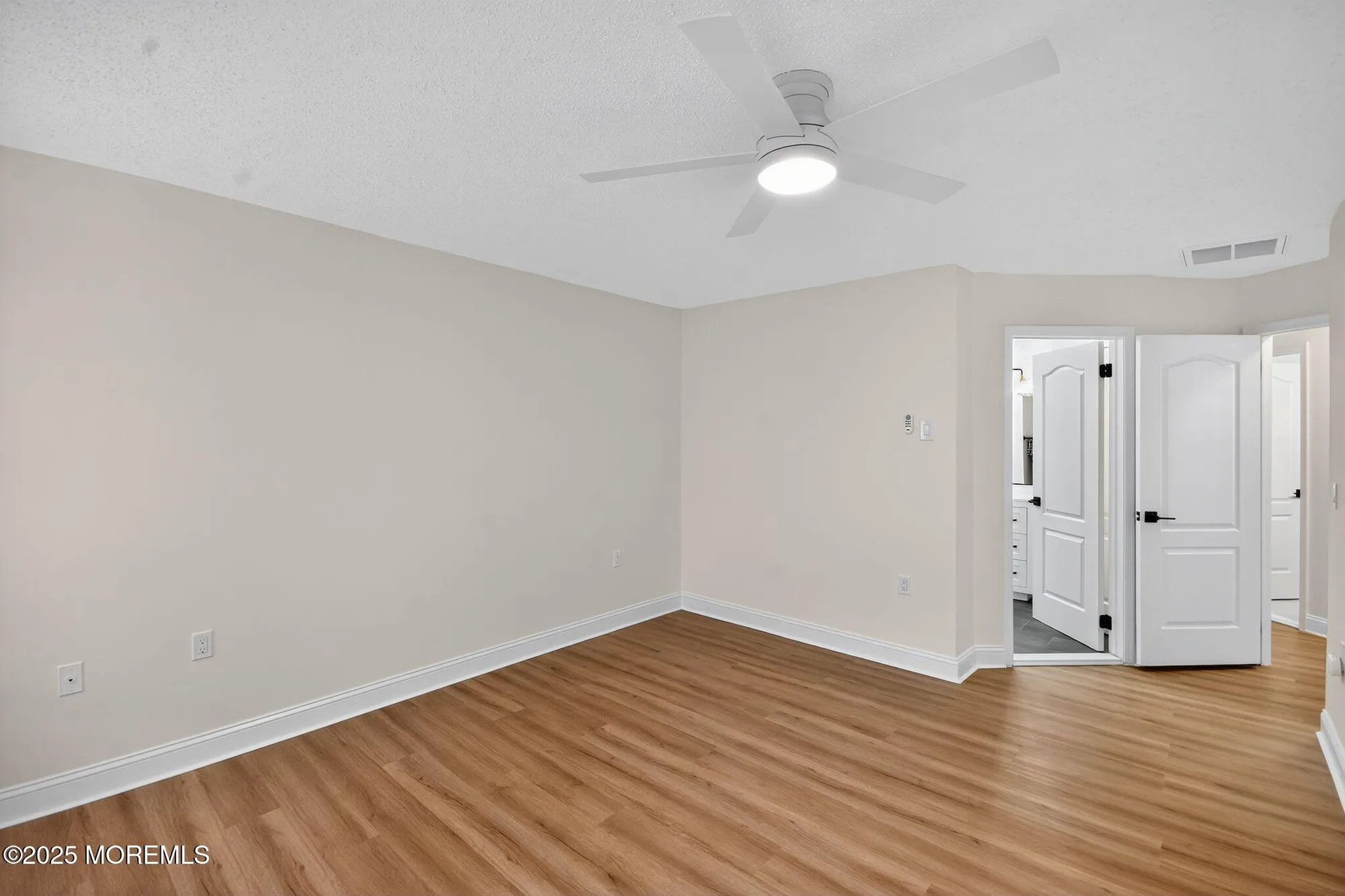 Property Slideshow image 9 of 27 | 2 llewellyn ct, Jackson, NJ, 08527