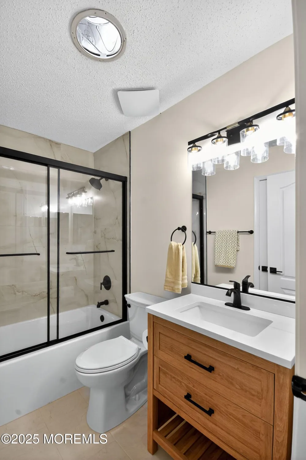 Property Slideshow image 14 of 27 | 2 llewellyn ct, Jackson, NJ, 08527