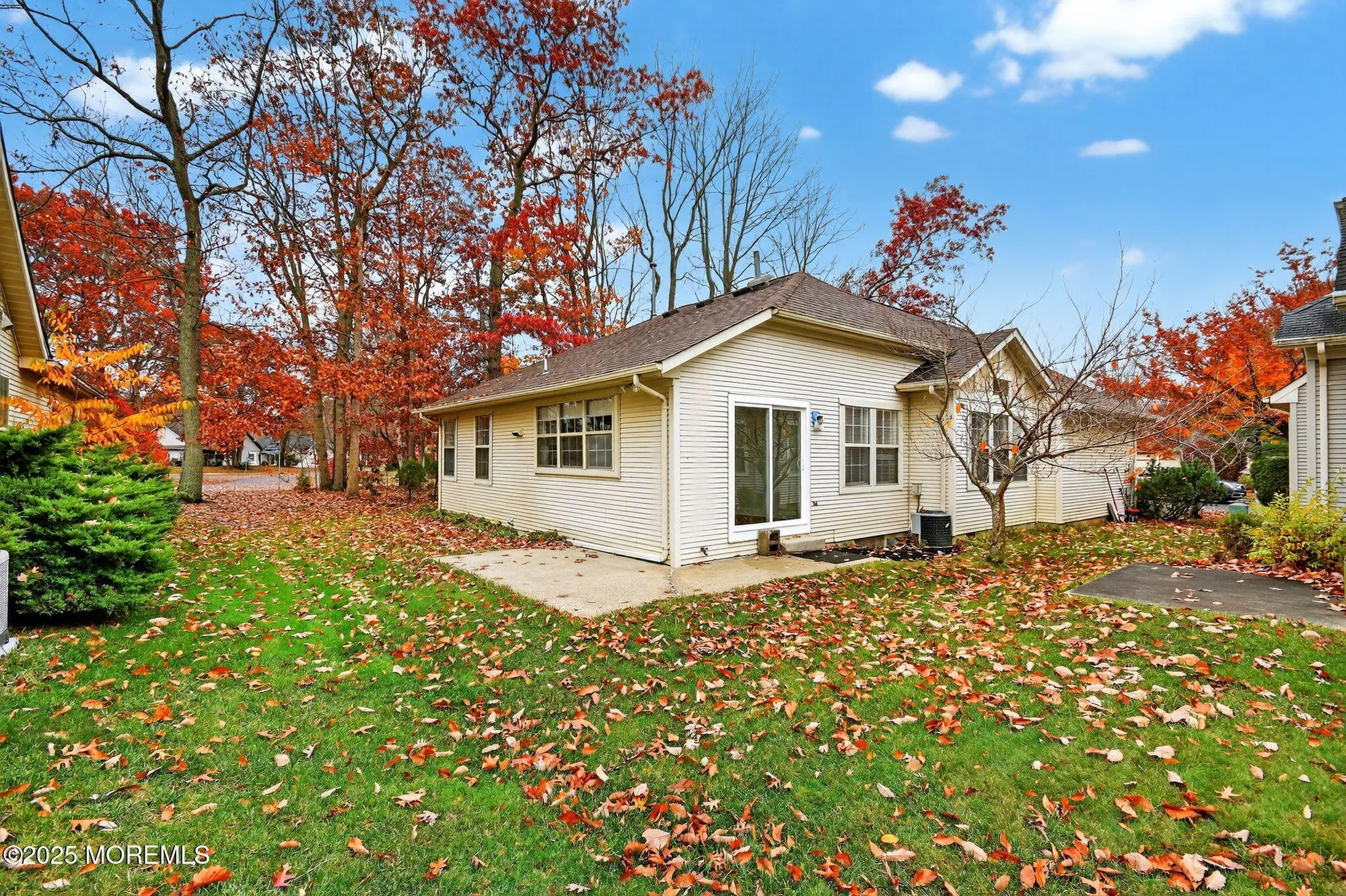 Property Slideshow image 18 of 27 | 2 llewellyn ct, Jackson, NJ, 08527