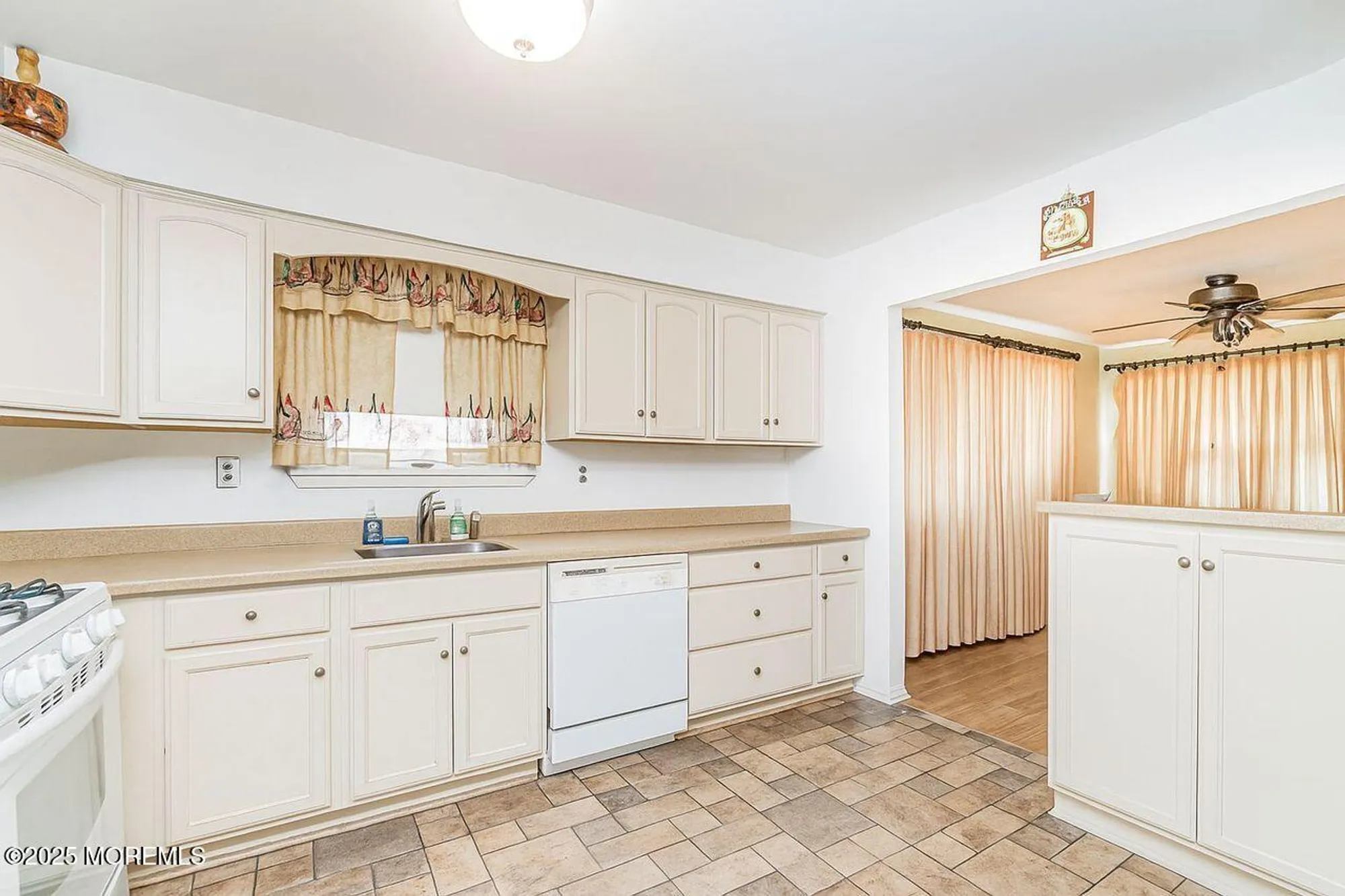 Property Slideshow image 6 of 19 | 55 tony ct, Brick, NJ, 08724