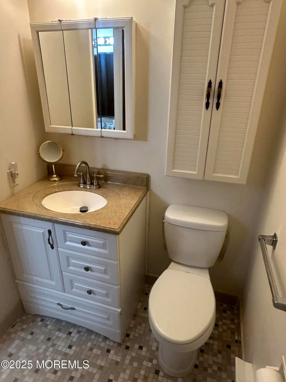 Property Slideshow image 15 of 22 | 8a yorktowne pkwy, Whiting, NJ, 08759