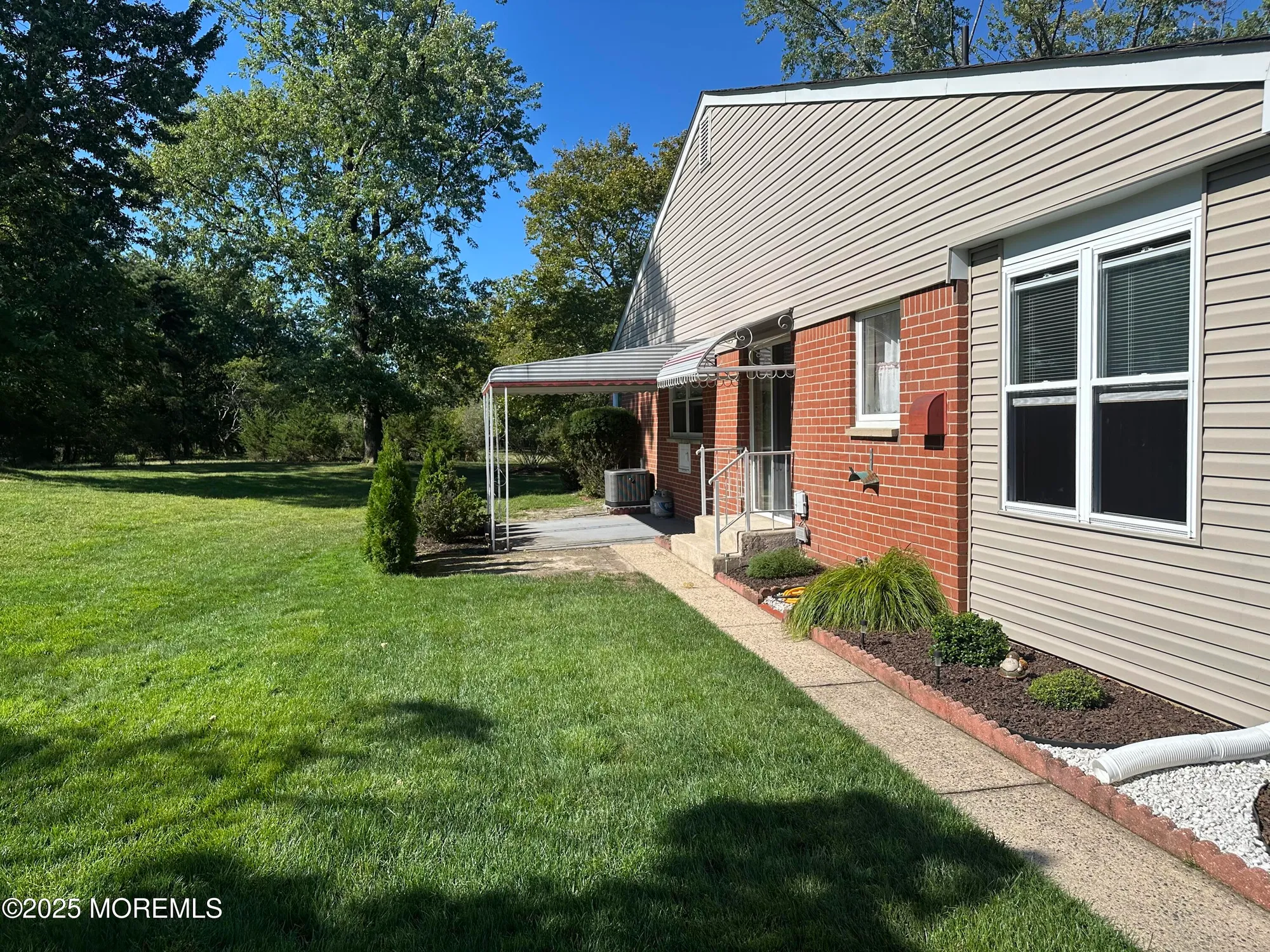 Property Slideshow image 3 of 22 | 8a yorktowne pkwy, Whiting, NJ, 08759