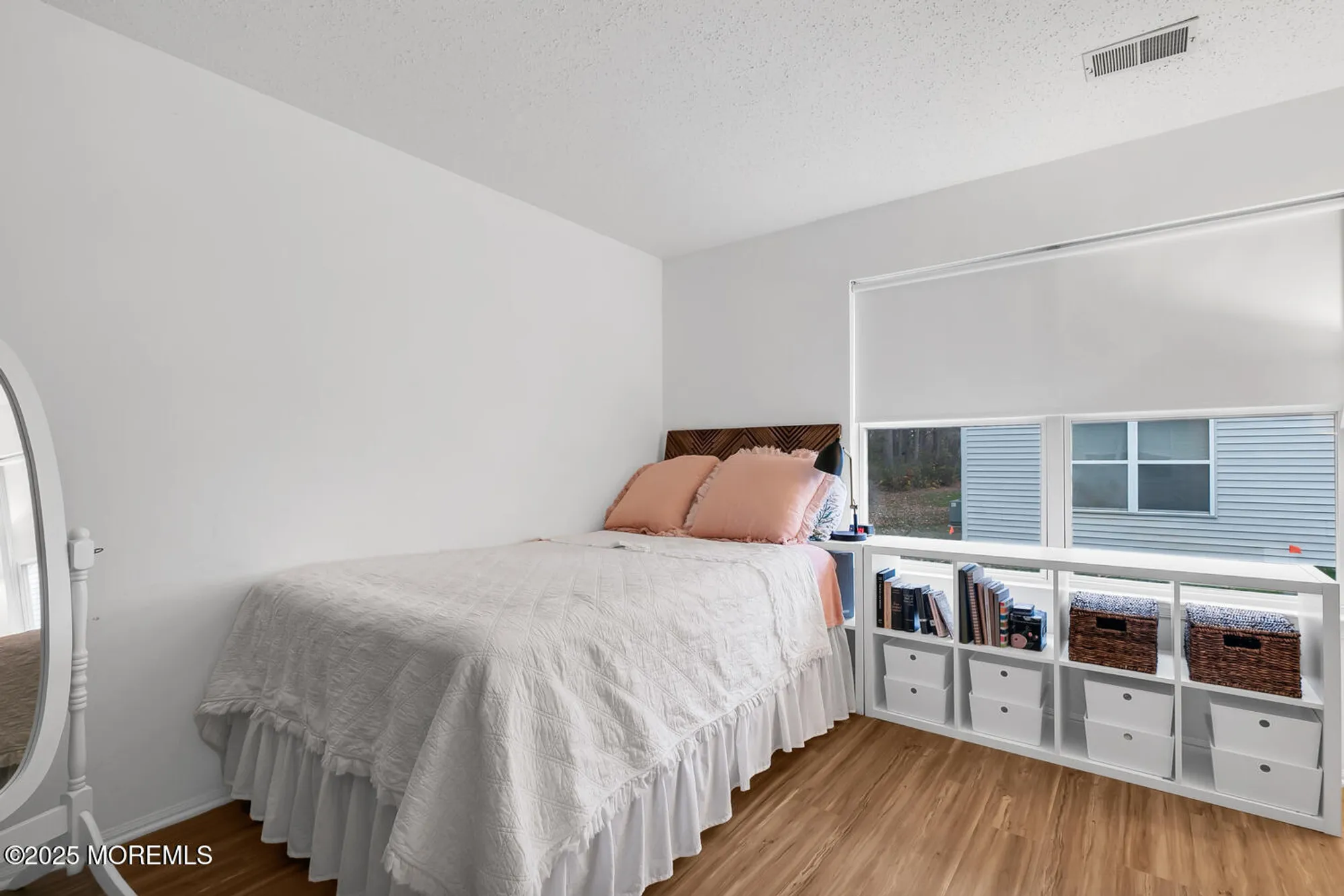 Property Slideshow image 14 of 25 | 53 farnworth close, Freehold, NJ, 07728