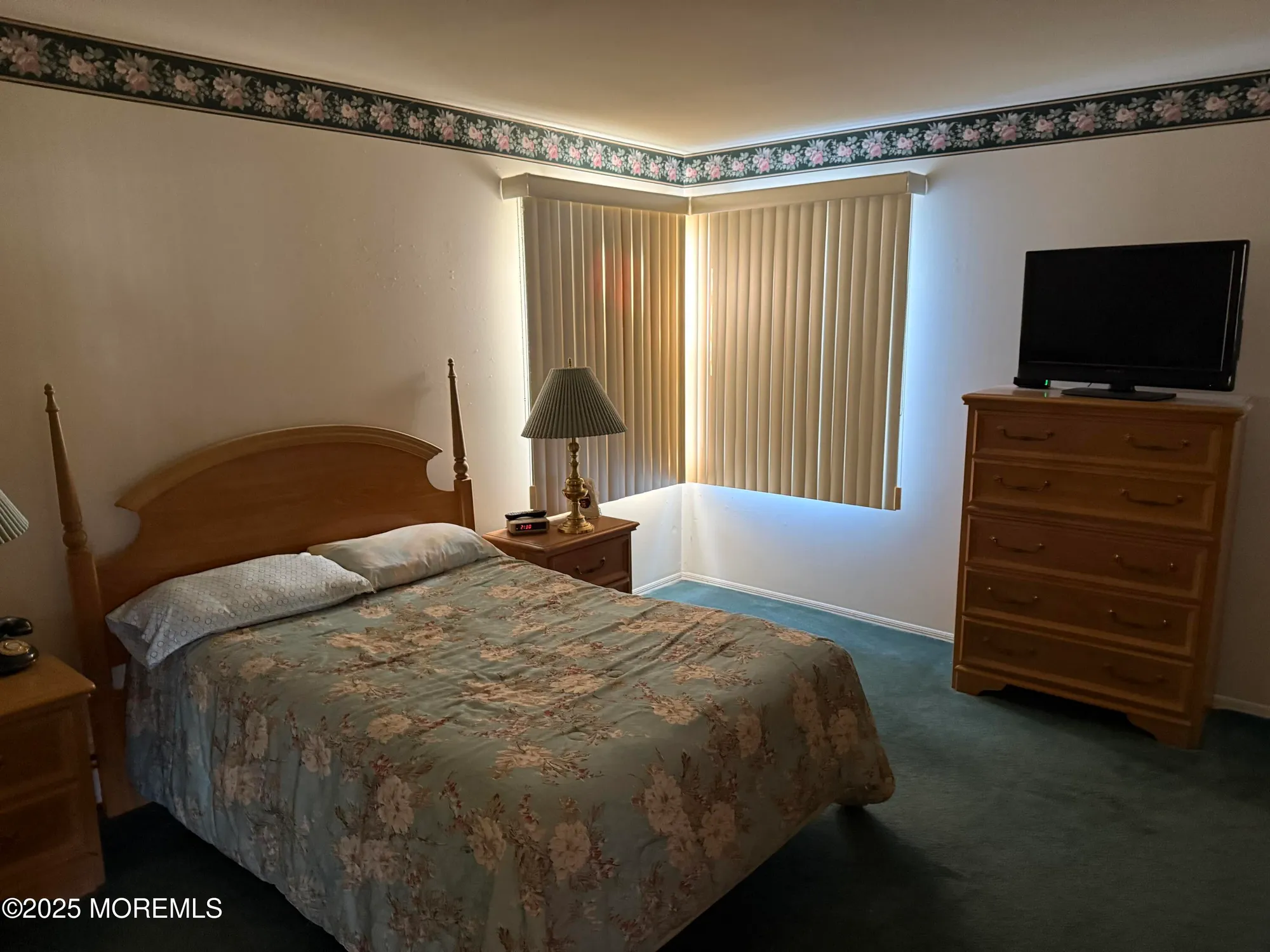 Property Slideshow image 6 of 7 | 1 dawn way, Toms River, NJ, 08757