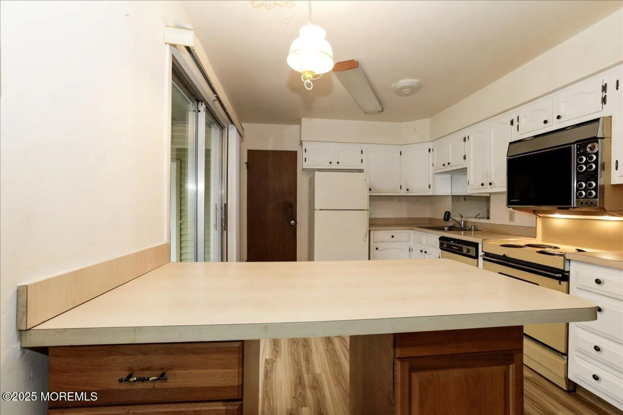 Property Slideshow image 24 of 49 | 36 penwood dr # 55, Whiting, NJ, 08759