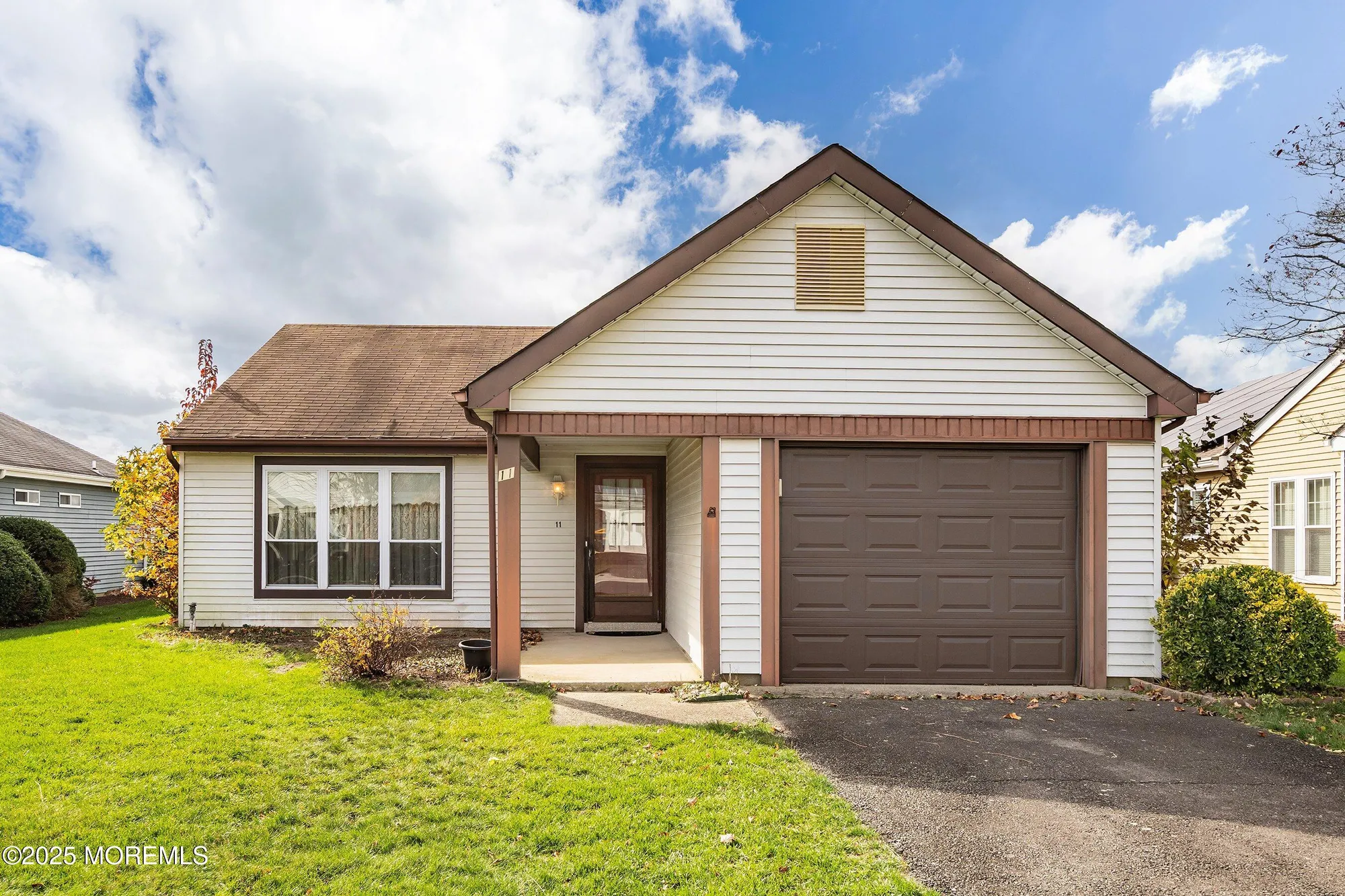 Property Slideshow image 1 of 47 | 11 wycombe way, Lakehurst, NJ, 08759