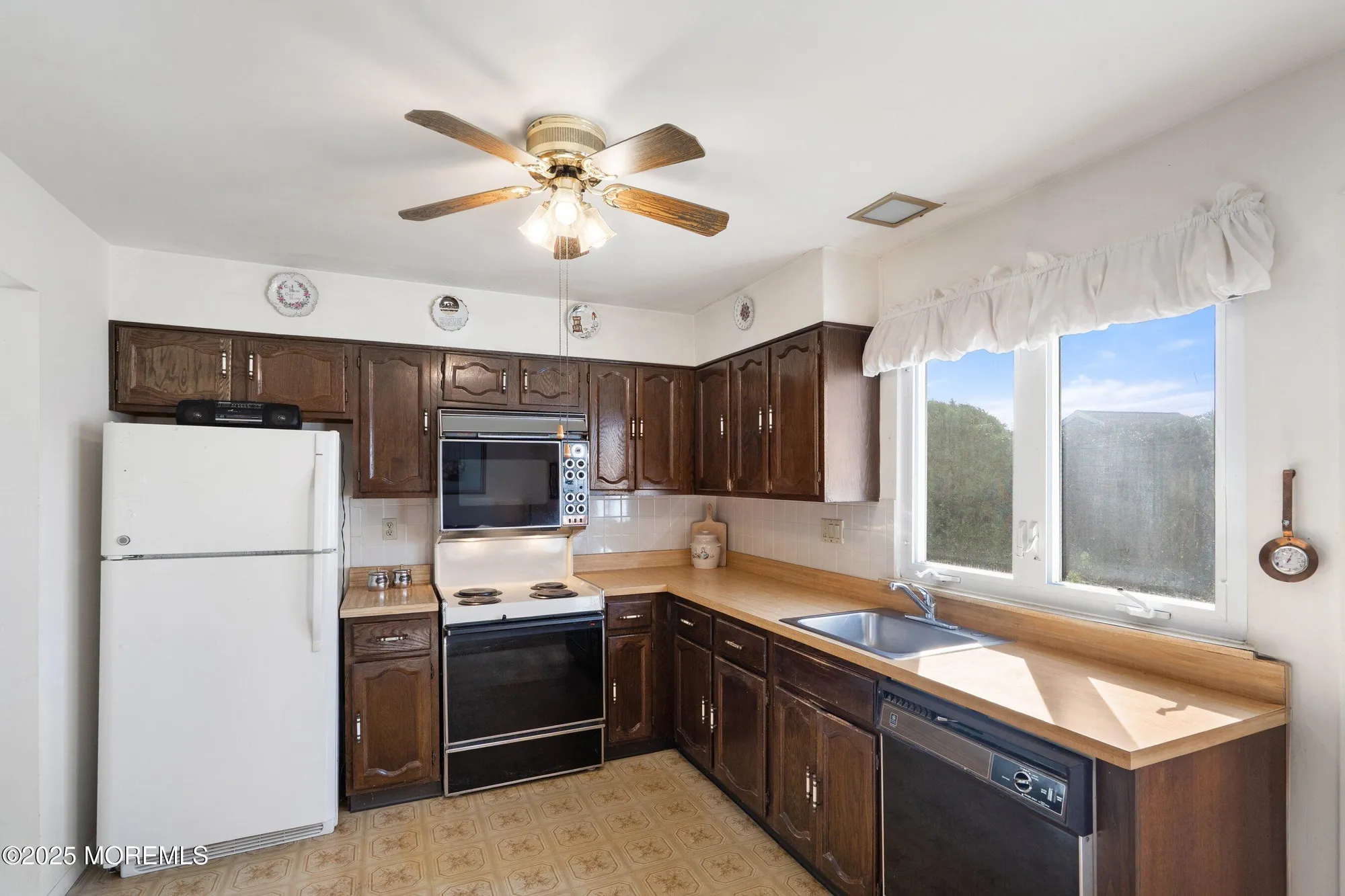 Property Slideshow image 11 of 47 | 11 wycombe way, Lakehurst, NJ, 08759