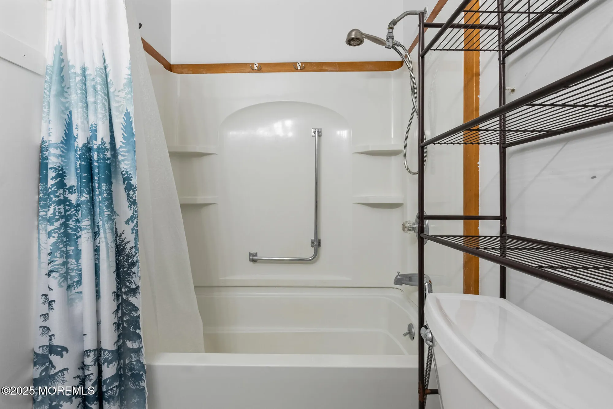 Property Slideshow image 15 of 17 | 28 saint moritz pl, Toms River, NJ, 08753