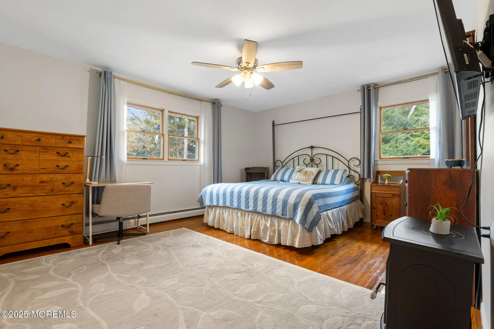 Property Slideshow image 13 of 17 | 28 saint moritz pl, Toms River, NJ, 08753
