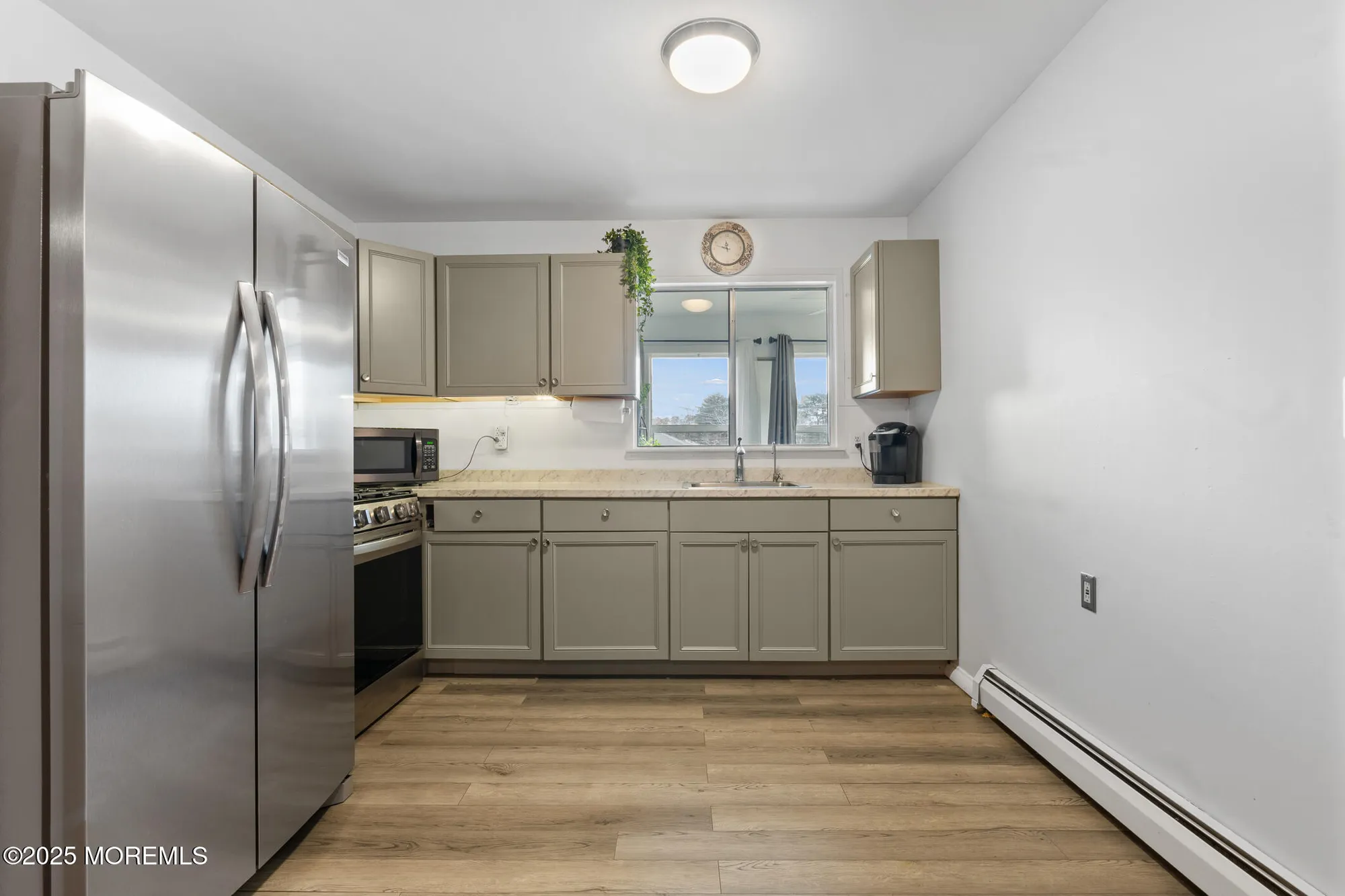 Property Slideshow image 12 of 17 | 28 saint moritz pl, Toms River, NJ, 08753