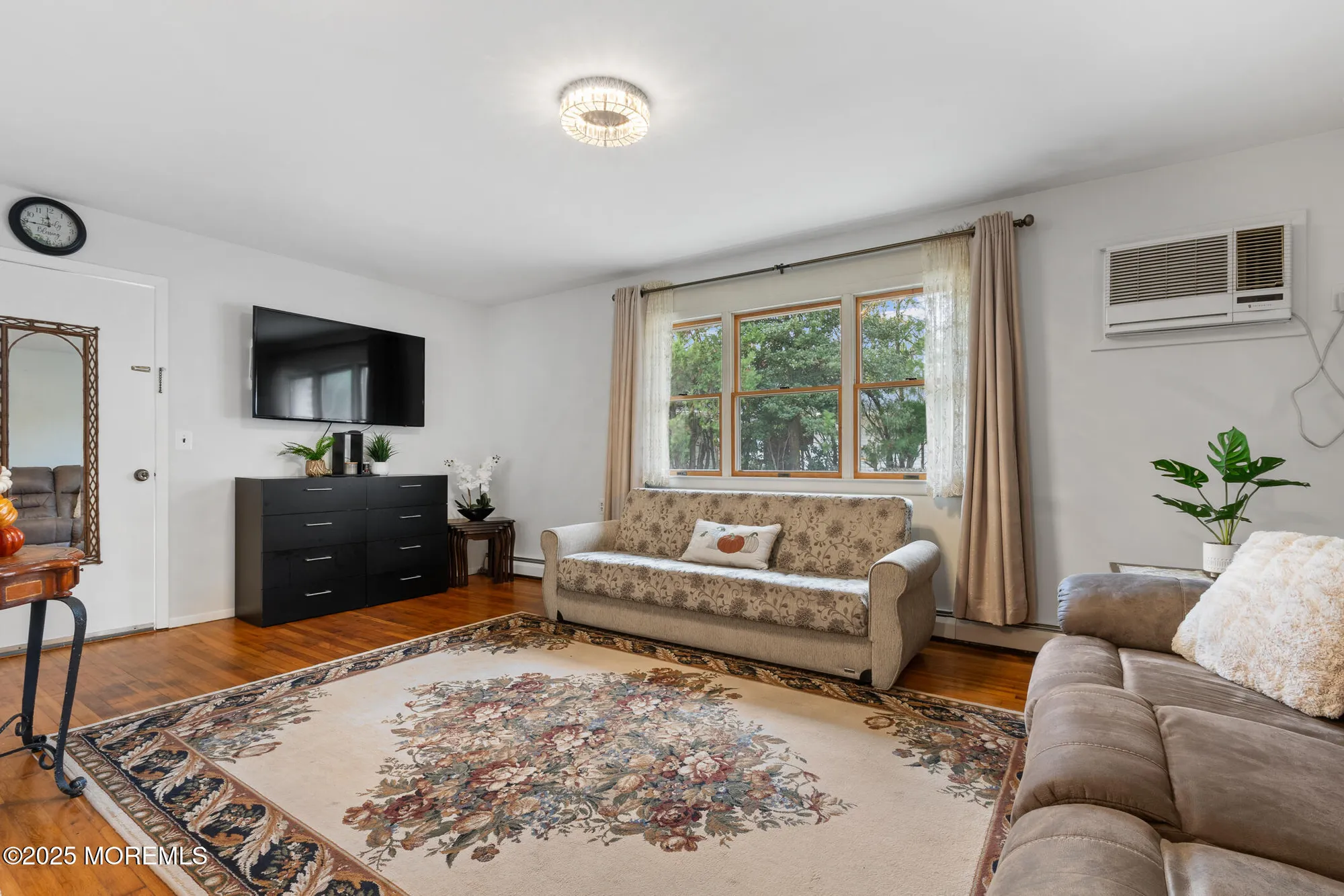 Property Slideshow image 9 of 17 | 28 saint moritz pl, Toms River, NJ, 08753