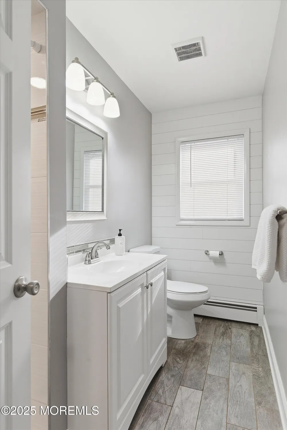 Property Slideshow image 24 of 36 | 48 whitaker dr, Toms River, NJ, 08757