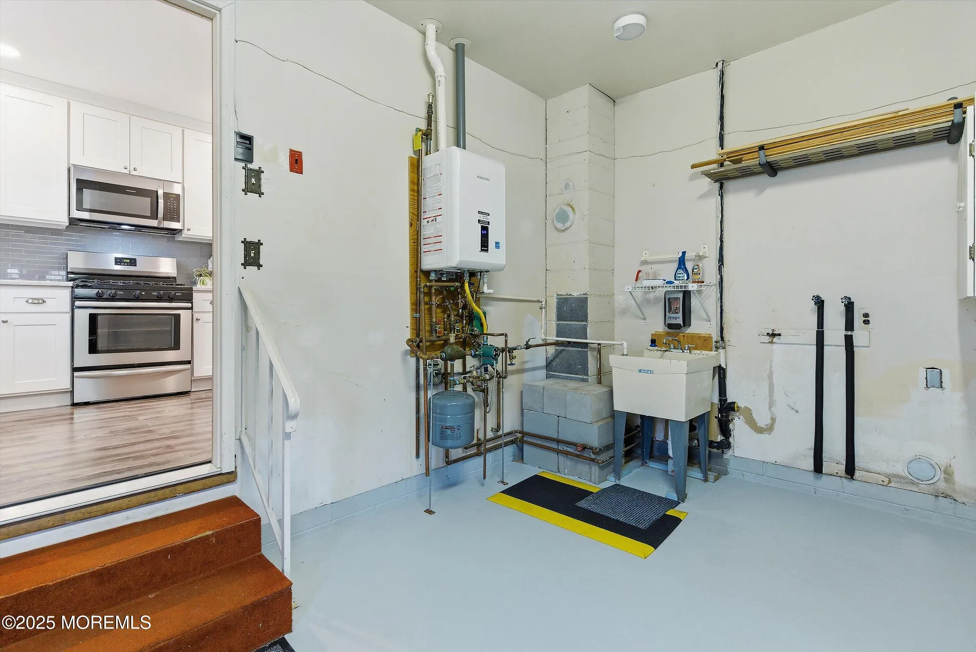 Property Slideshow image 26 of 36 | 48 whitaker dr, Toms River, NJ, 08757