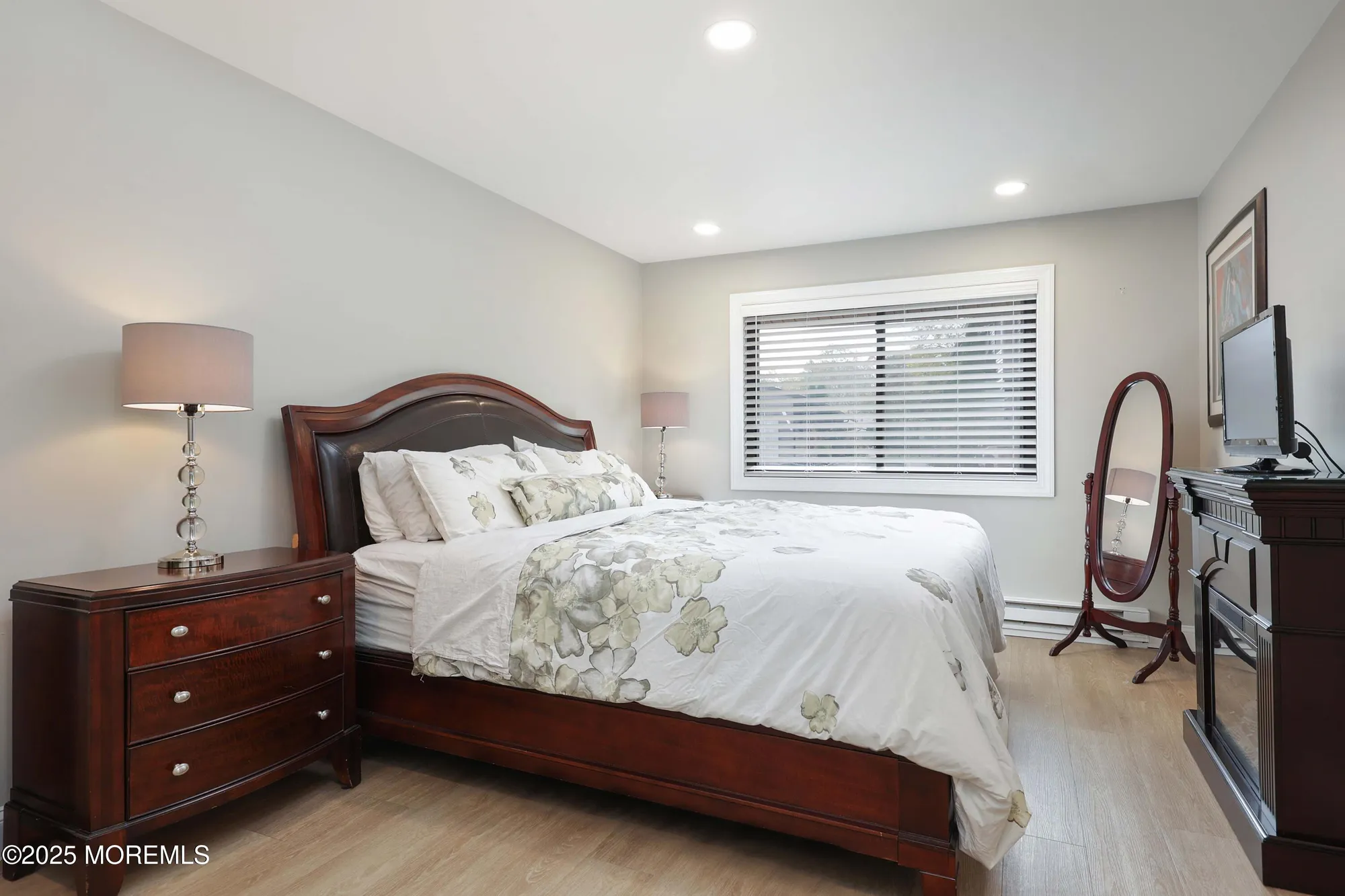 Property Slideshow image 15 of 30 | 40 ellsworth ct, Red Bank, NJ, 07701