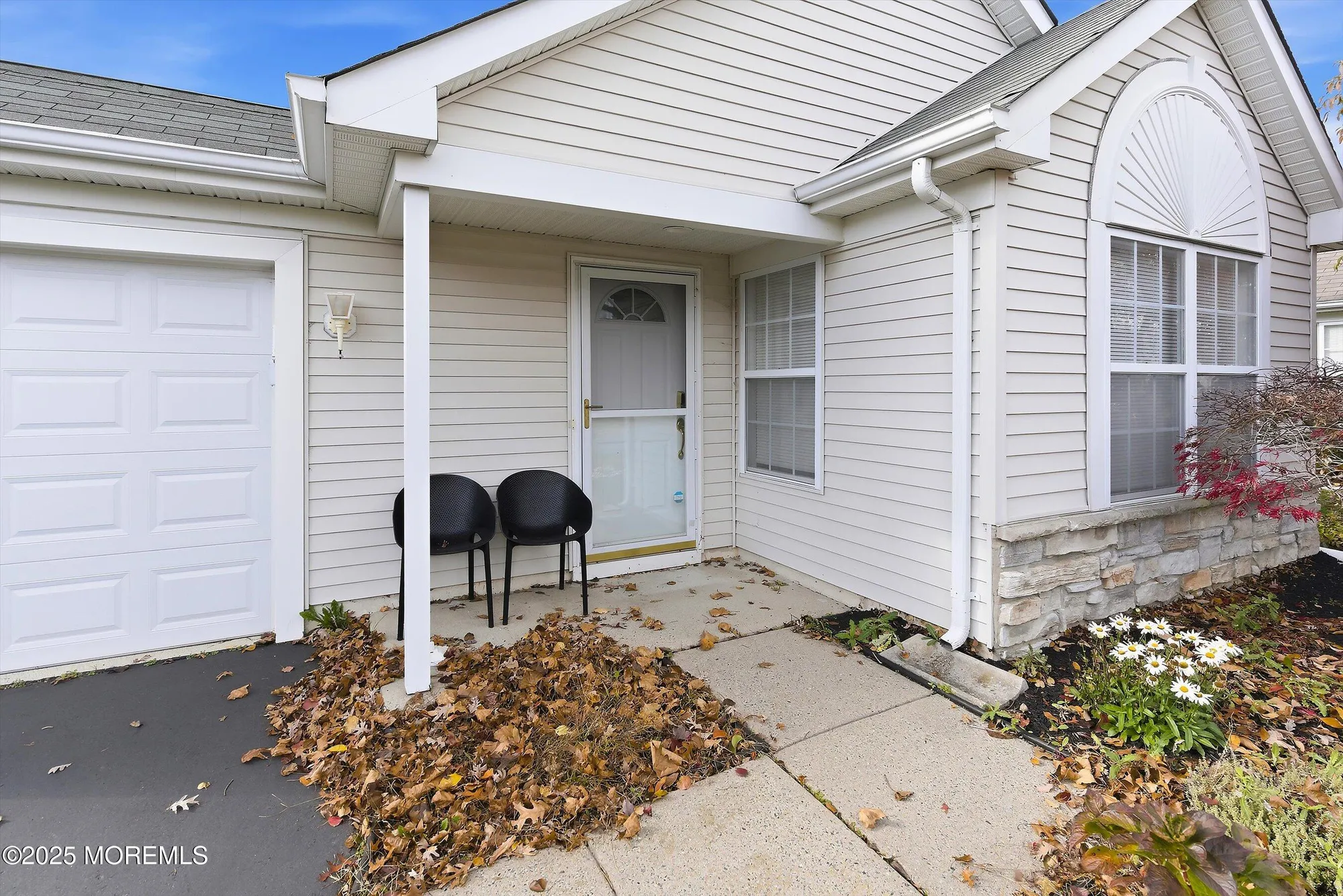 Property Slideshow image 4 of 49 | 4 schoolhouse ln, Lakewood, NJ, 08701