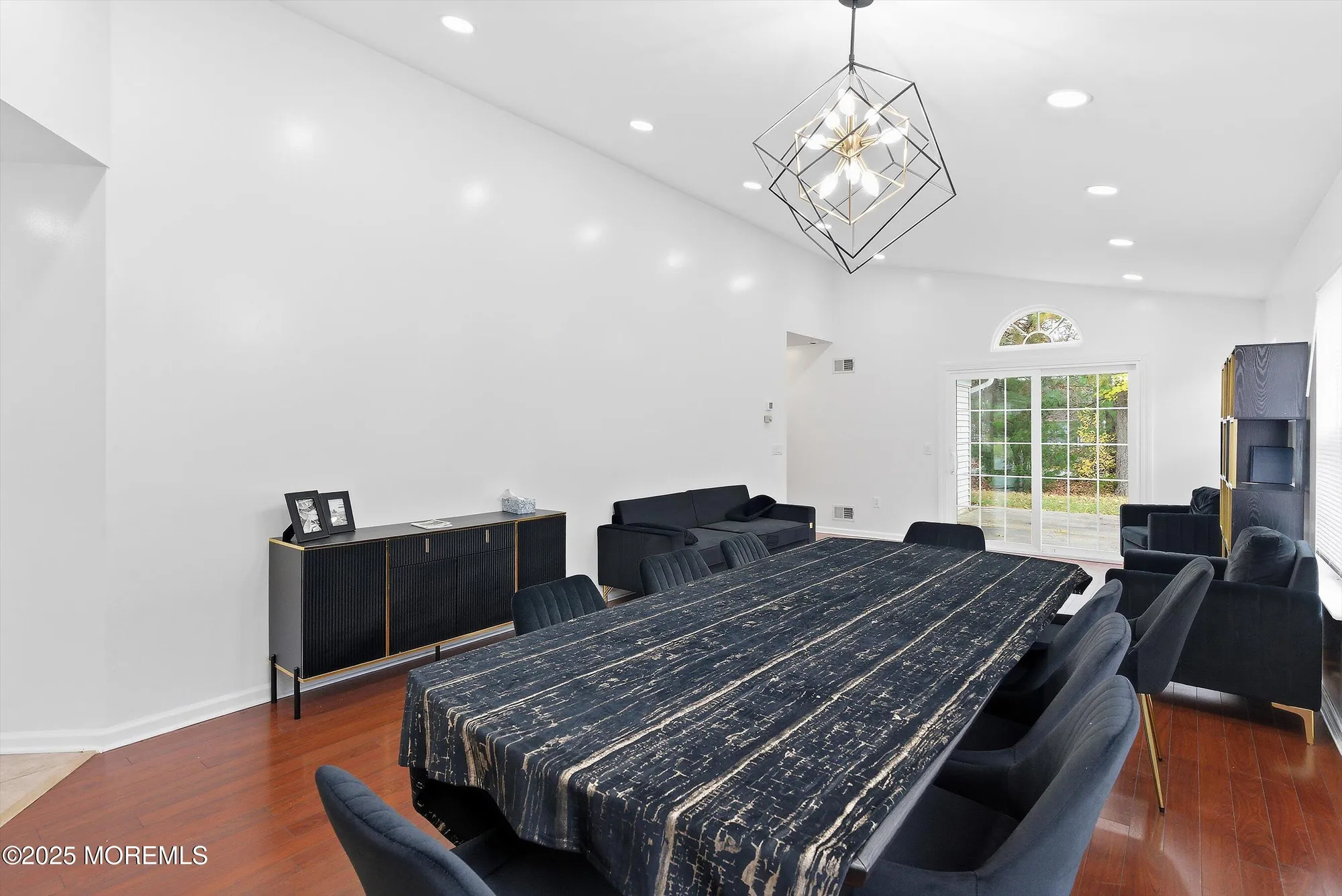 Property Slideshow image 11 of 49 | 4 schoolhouse ln, Lakewood, NJ, 08701