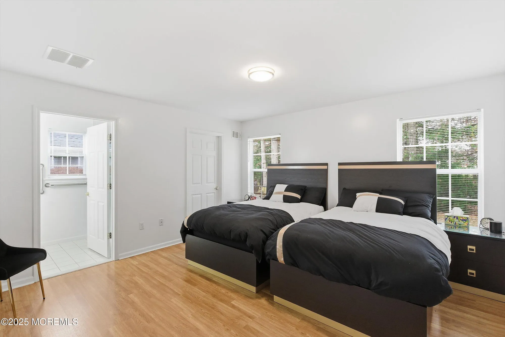 Property Slideshow image 12 of 49 | 4 schoolhouse ln, Lakewood, NJ, 08701