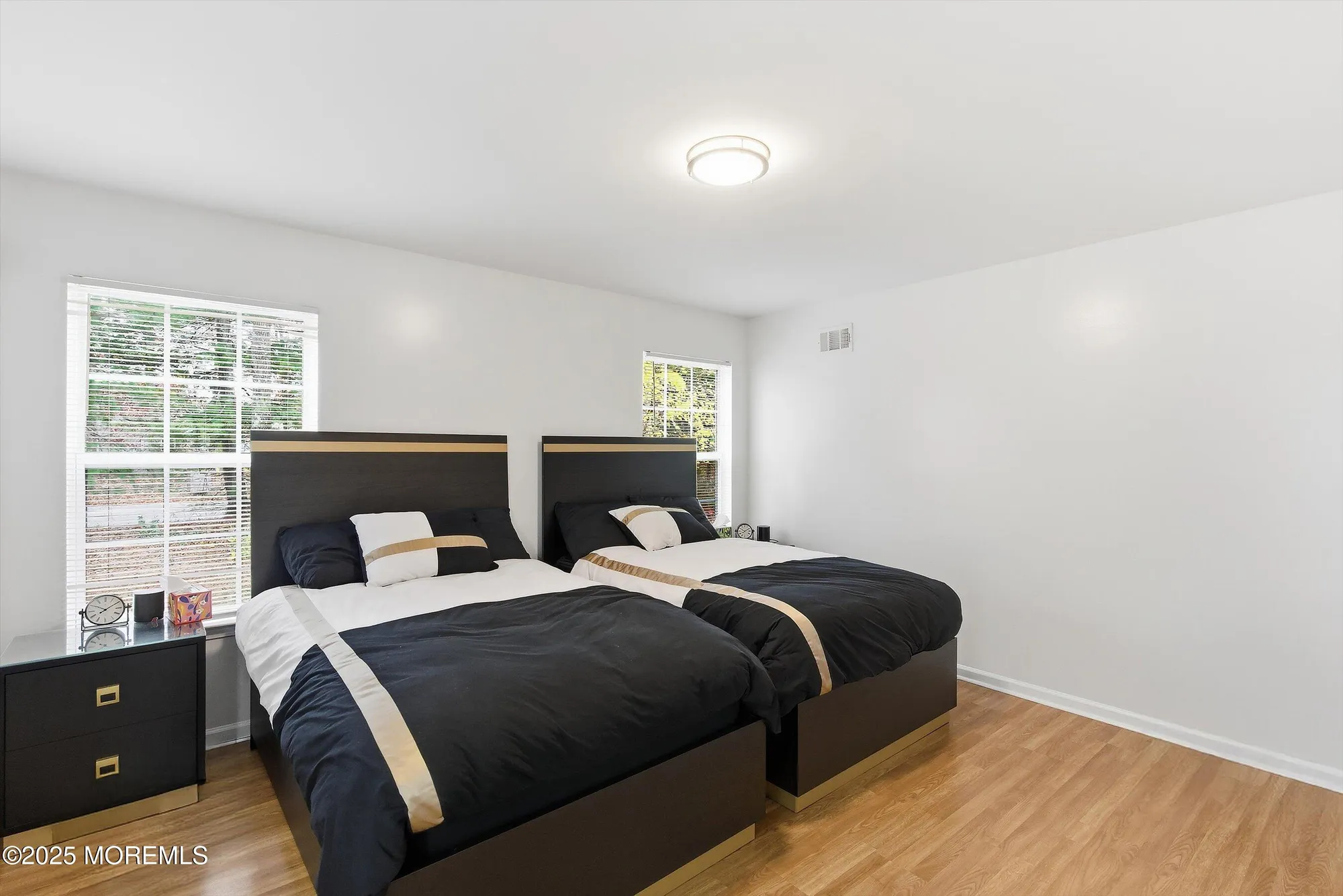 Property Slideshow image 13 of 49 | 4 schoolhouse ln, Lakewood, NJ, 08701