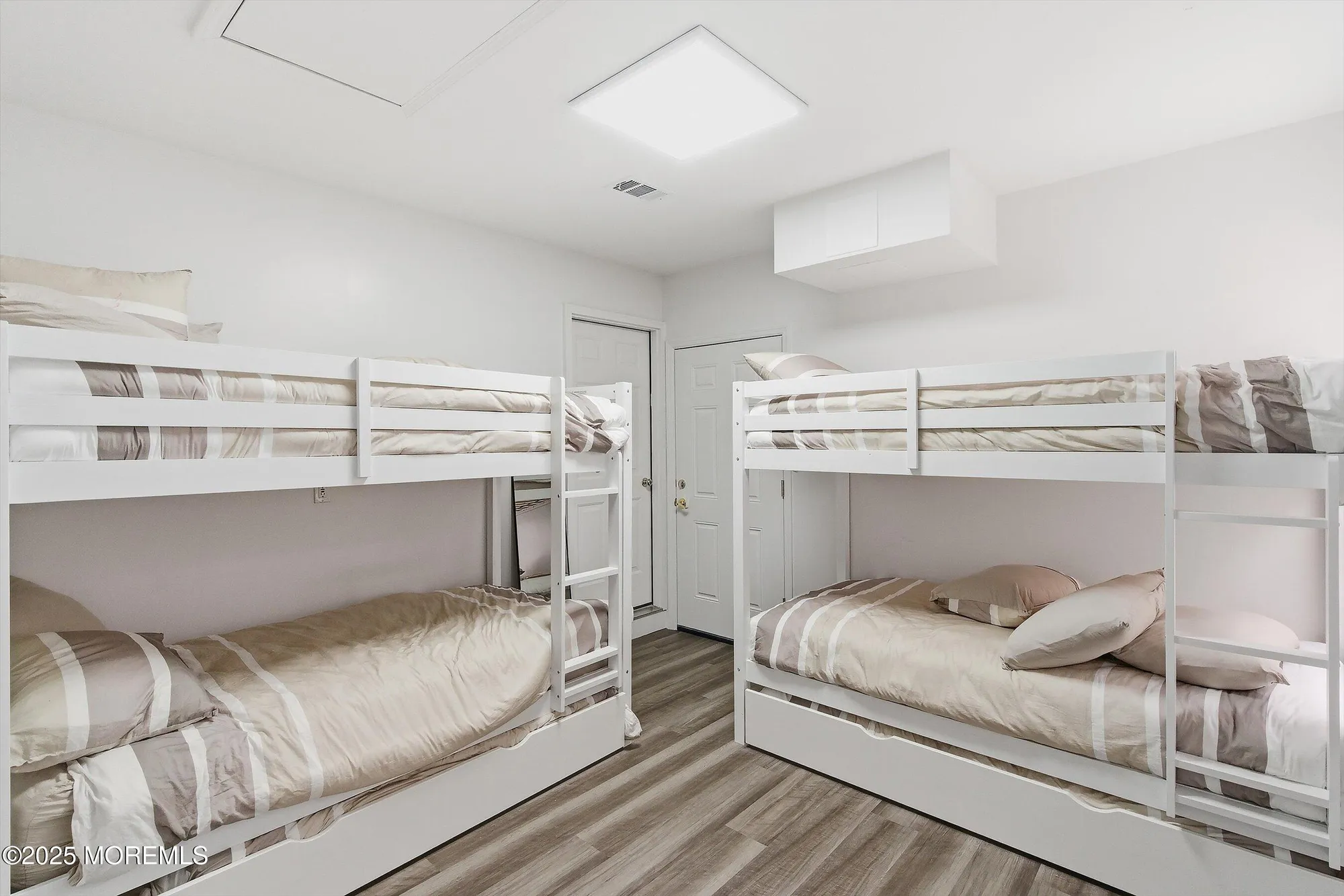 Property Slideshow image 23 of 49 | 4 schoolhouse ln, Lakewood, NJ, 08701