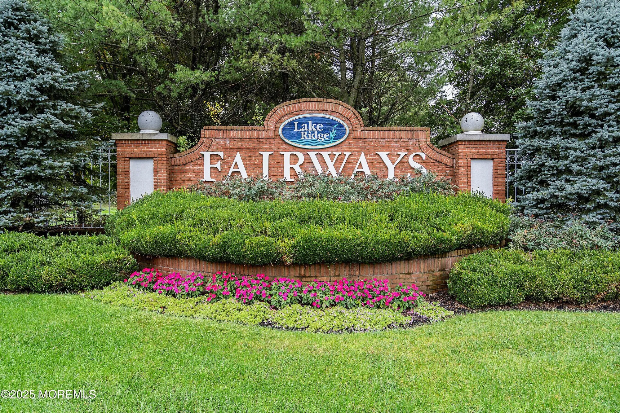 Property Slideshow image 29 of 49 | 4 schoolhouse ln, Lakewood, NJ, 08701