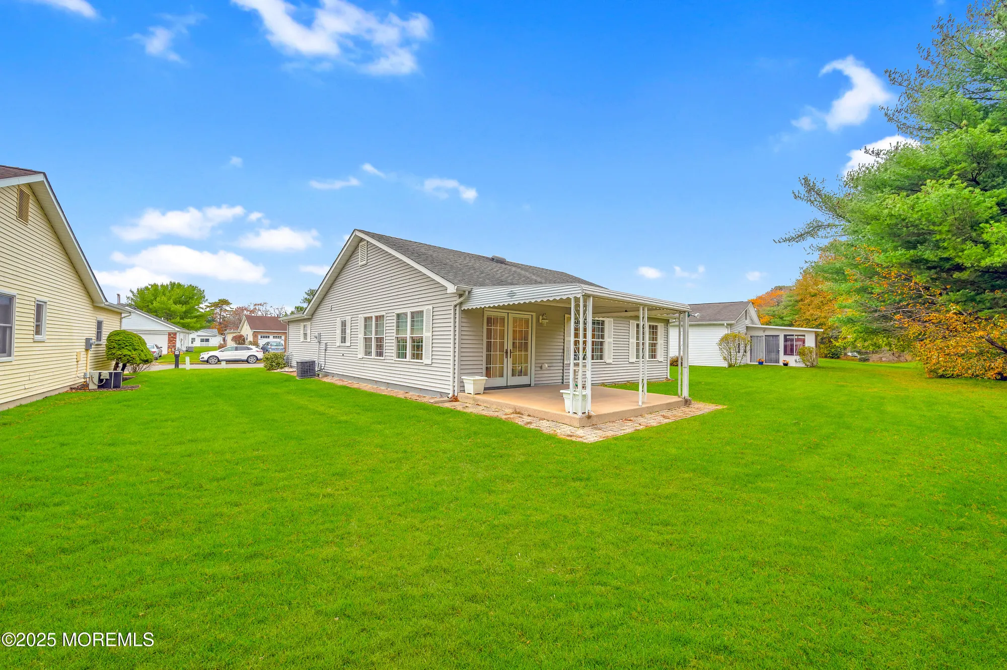 Property Slideshow image 4 of 33 | 6 matterhorn way, Brick, NJ, 08724