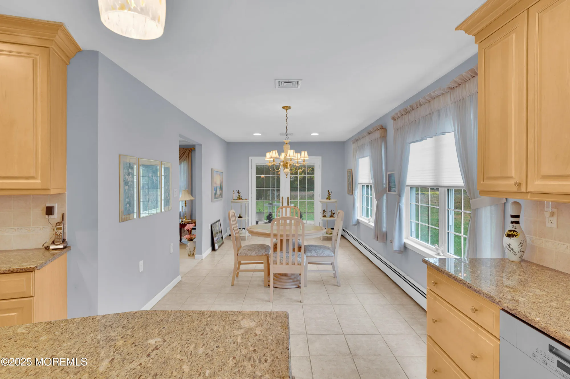 Property Slideshow image 13 of 33 | 6 matterhorn way, Brick, NJ, 08724