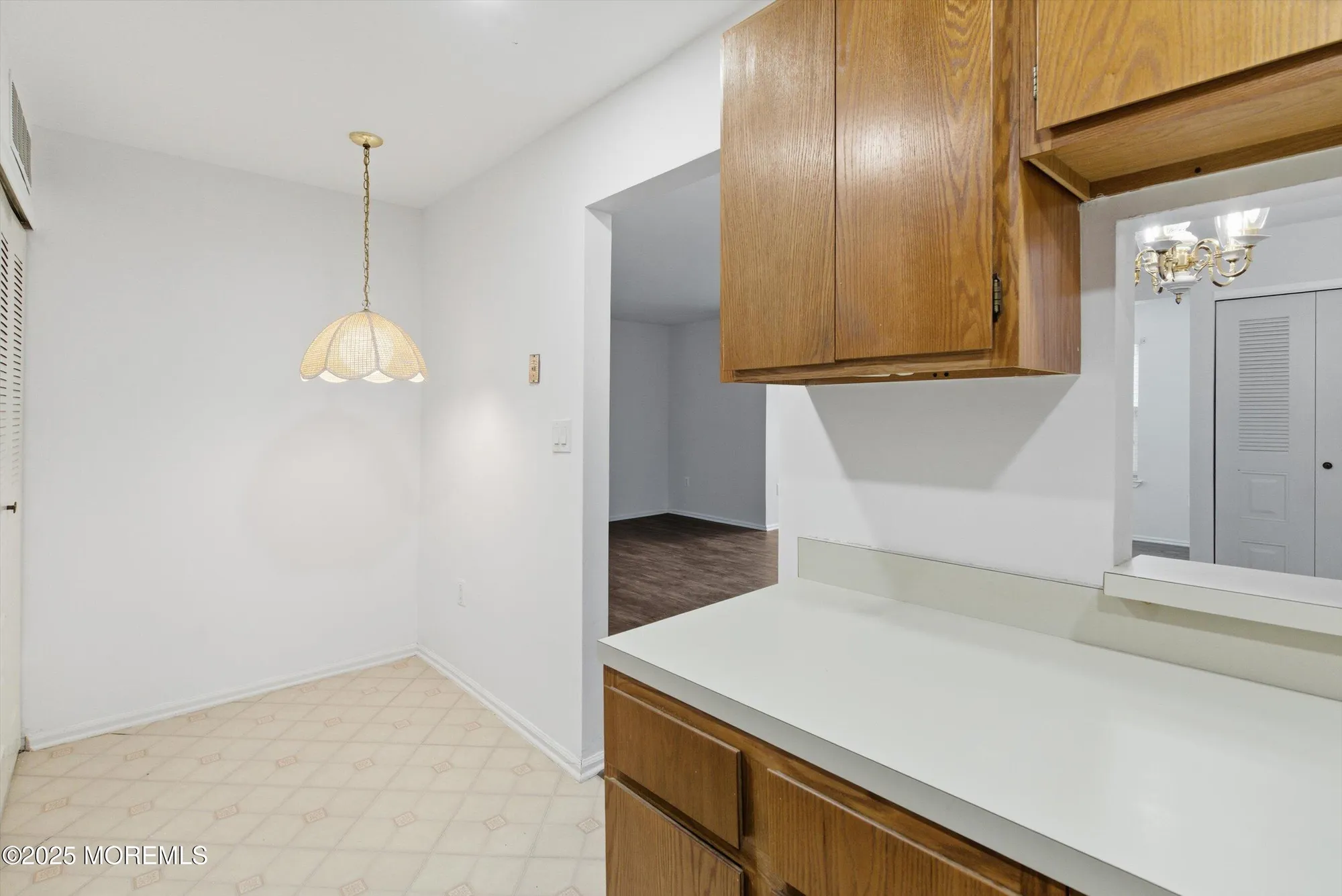 Property Slideshow image 11 of 29 | 7 boxwood ter # 250, Red Bank, NJ, 07701