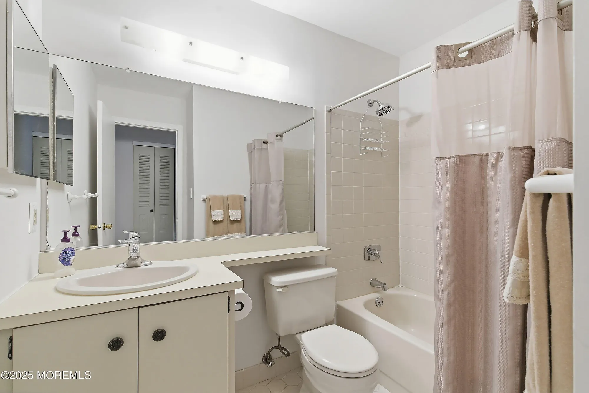 Property Slideshow image 16 of 29 | 7 boxwood ter # 250, Red Bank, NJ, 07701