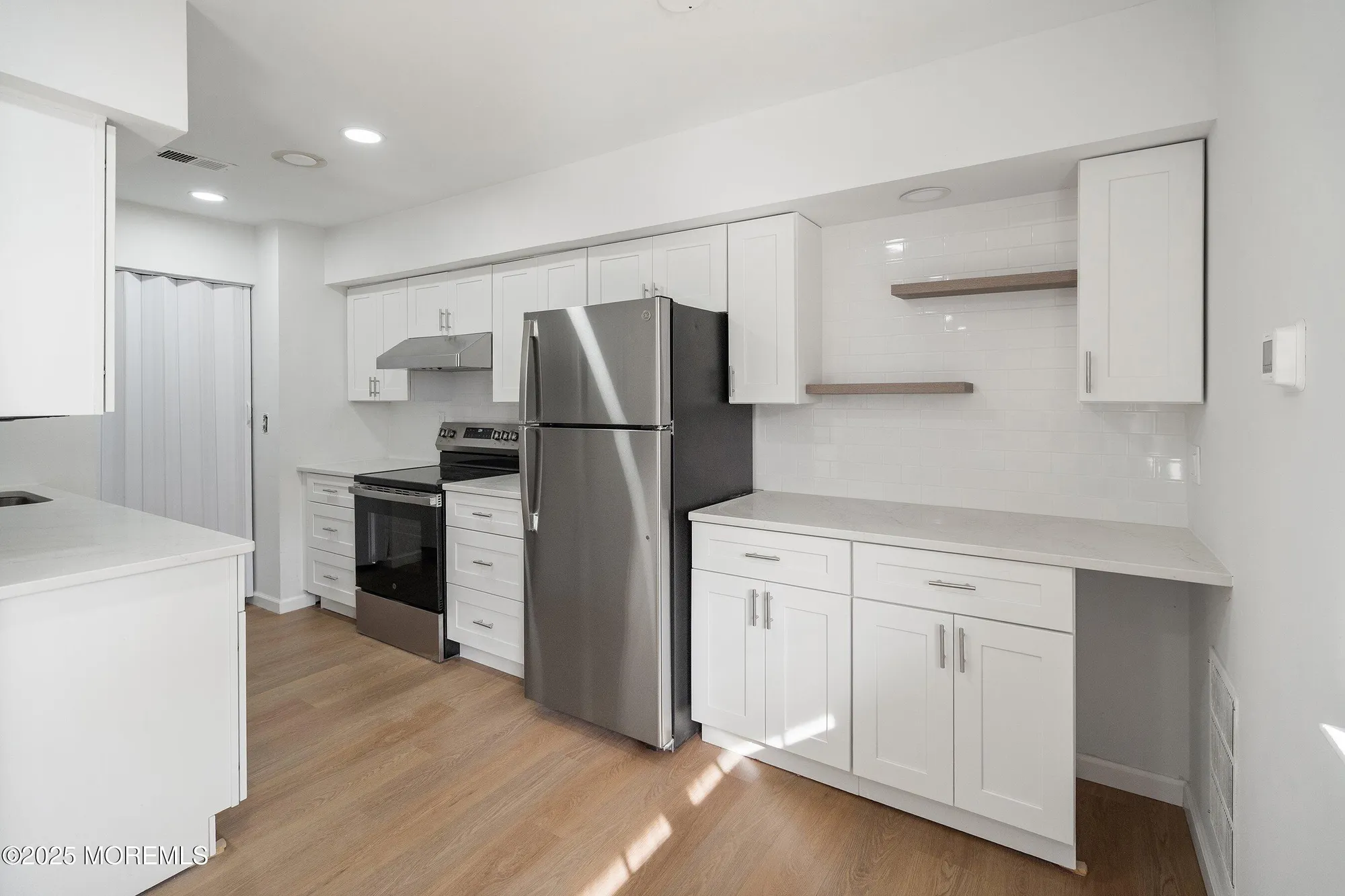 Property Slideshow image 5 of 13 | 4 hawaii ct # 1003, Matawan, NJ, 07747