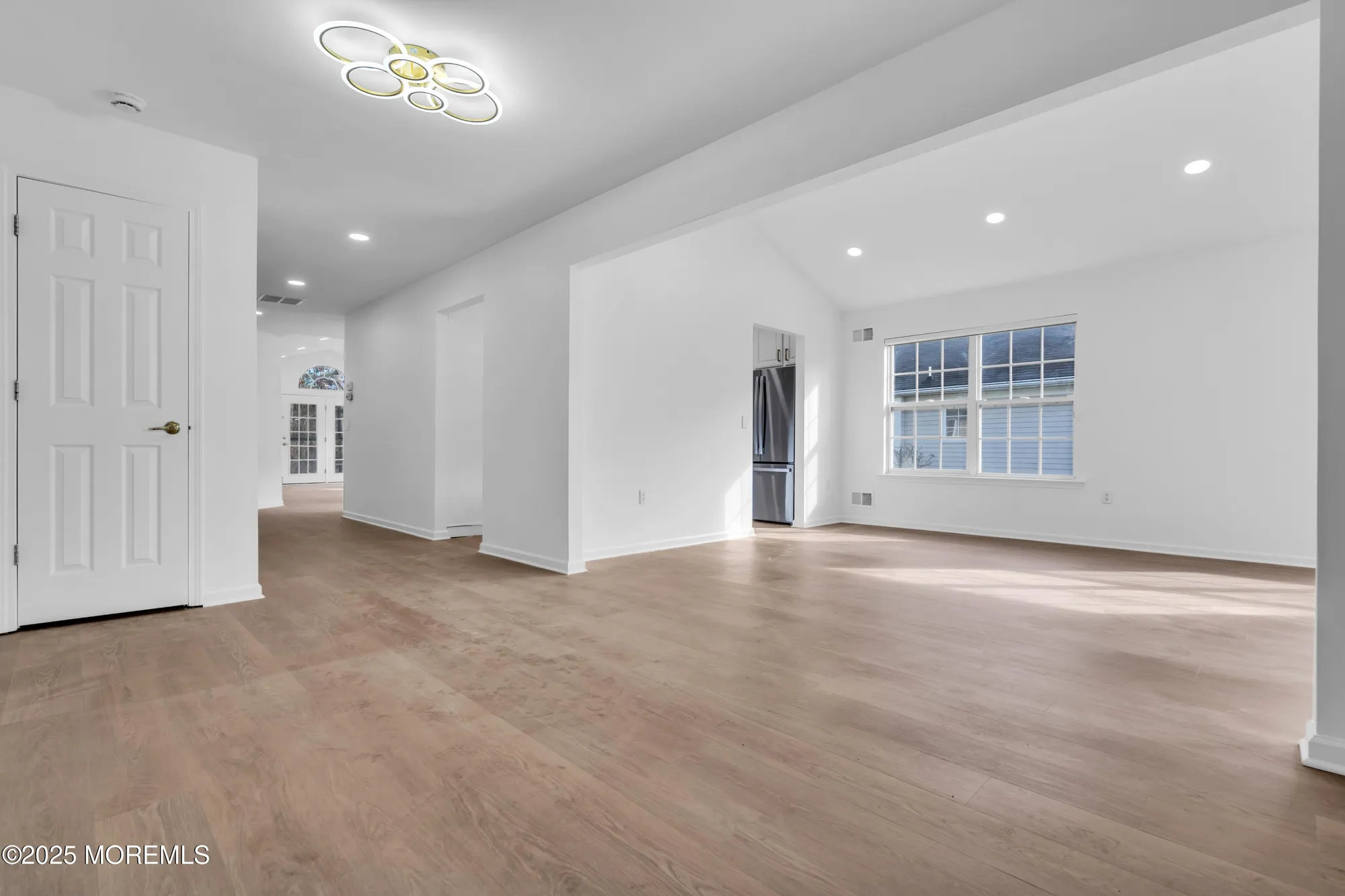 Property Slideshow image 6 of 66 | 9 oakmont rd, Lakewood, NJ, 08701