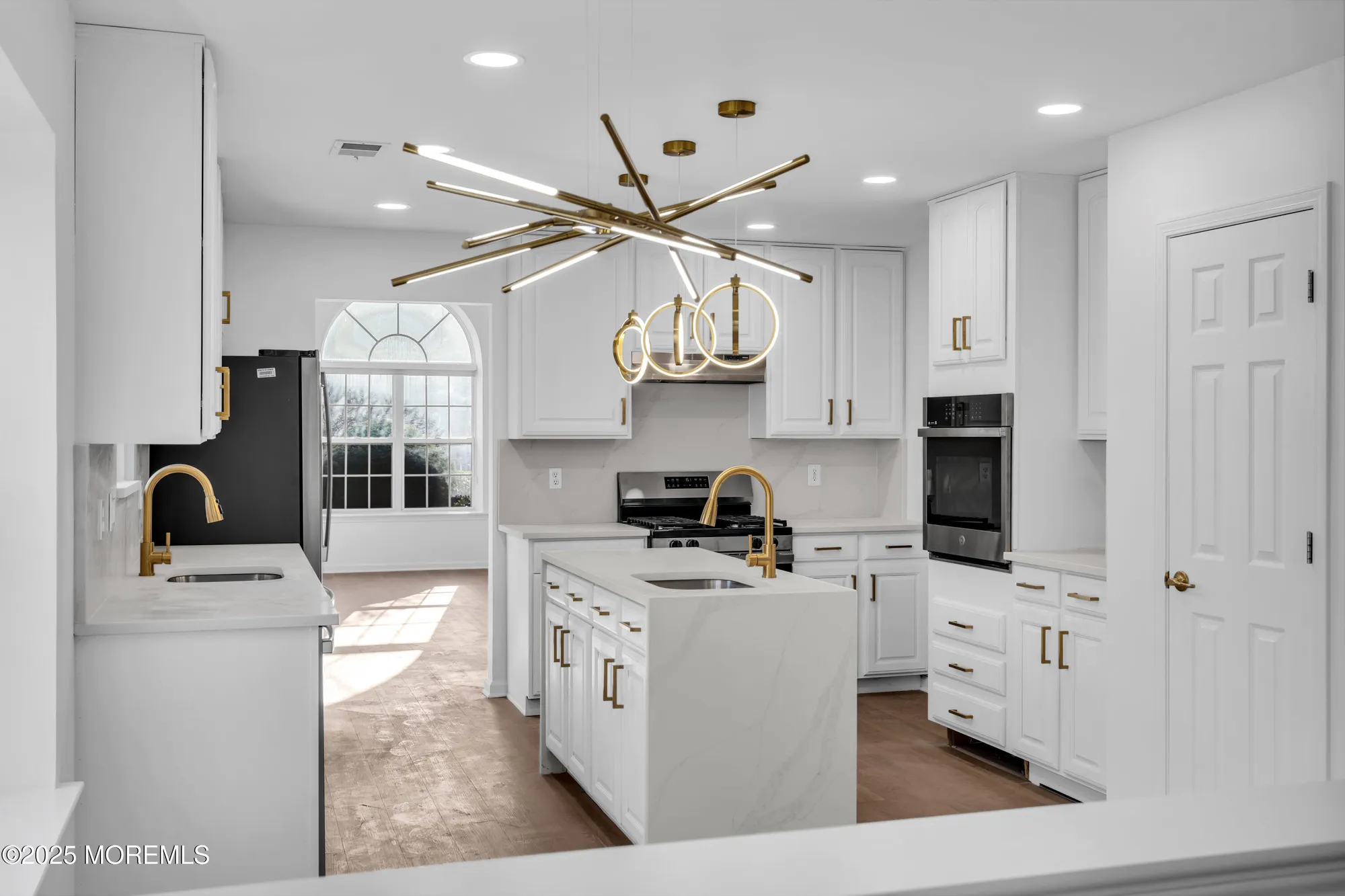 Property Slideshow image 9 of 66 | 9 oakmont rd, Lakewood, NJ, 08701