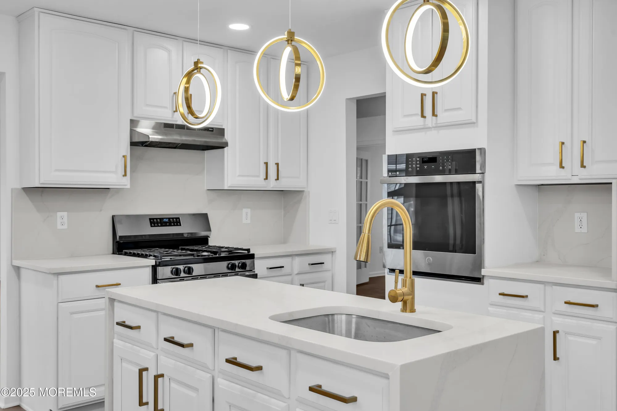 Property Slideshow image 16 of 66 | 9 oakmont rd, Lakewood, NJ, 08701