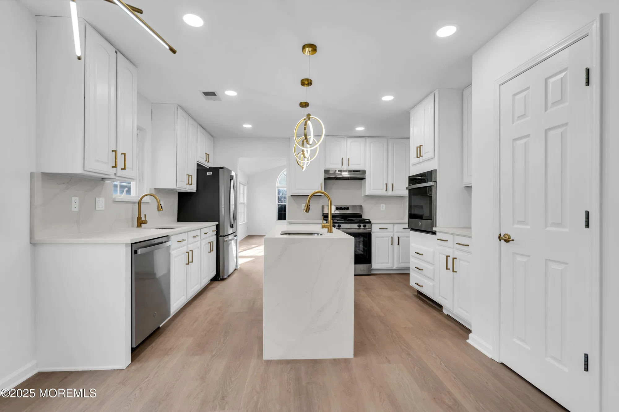 Property Slideshow image 15 of 66 | 9 oakmont rd, Lakewood, NJ, 08701