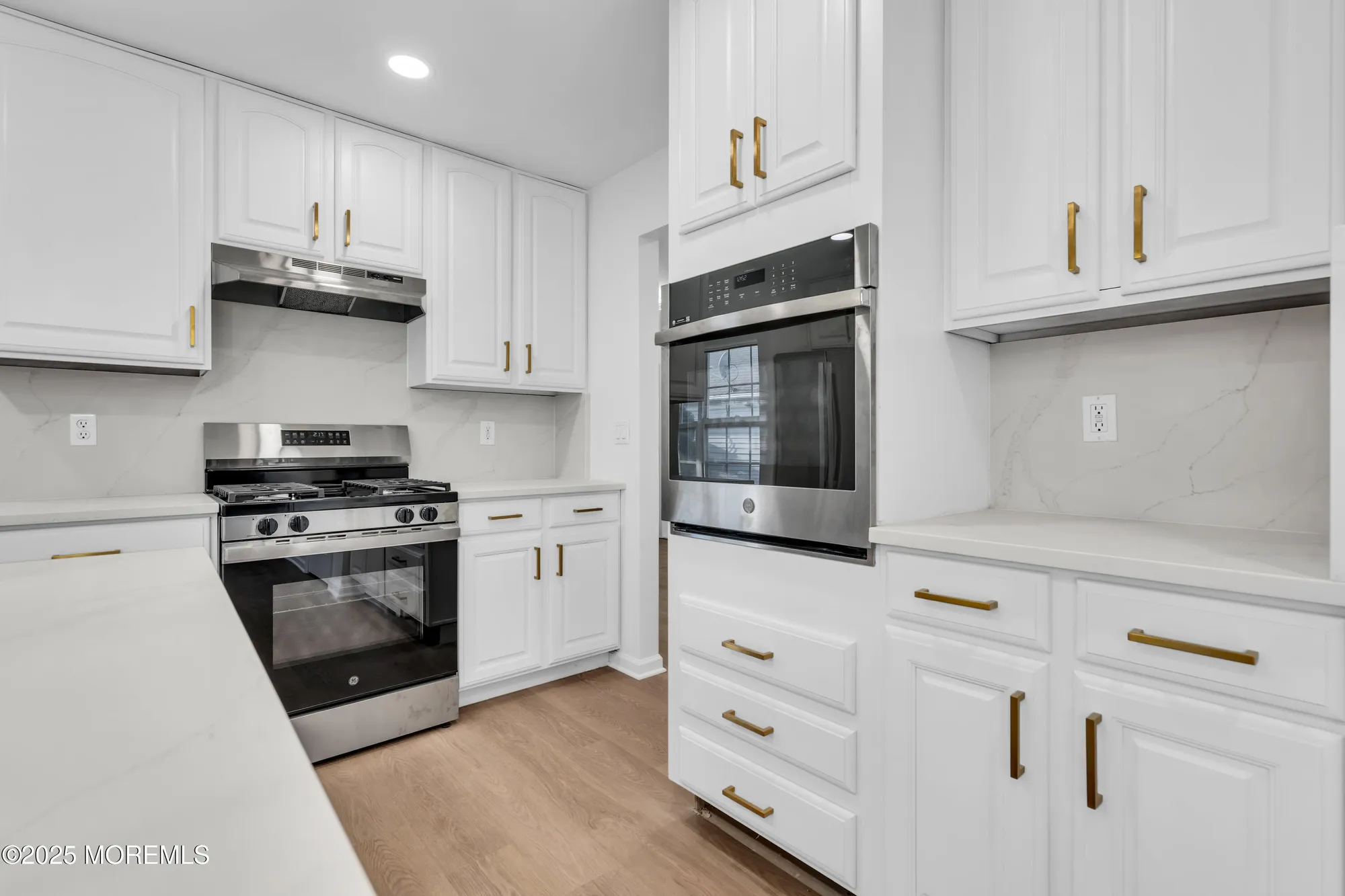 Property Slideshow image 28 of 66 | 9 oakmont rd, Lakewood, NJ, 08701