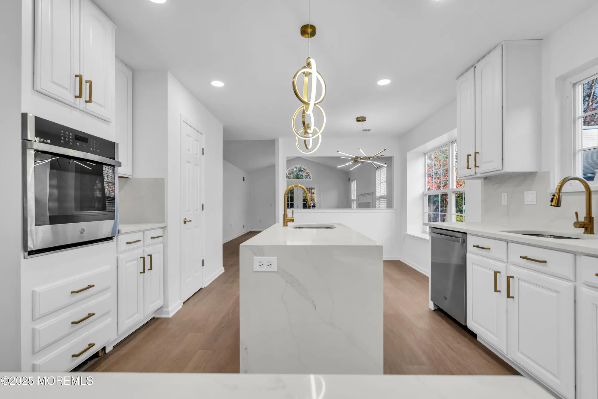 Property Slideshow image 11 of 66 | 9 oakmont rd, Lakewood, NJ, 08701