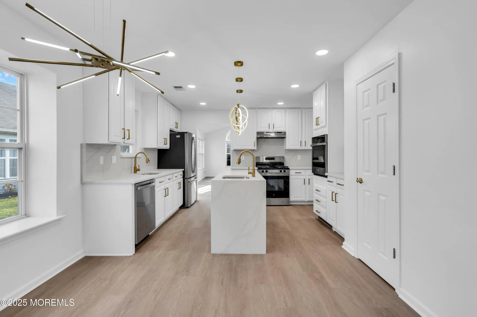 Property Slideshow image 30 of 66 | 9 oakmont rd, Lakewood, NJ, 08701