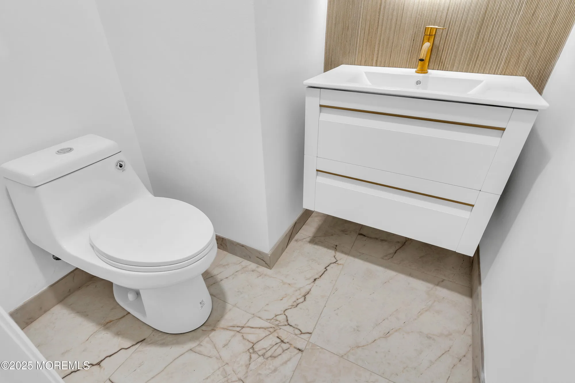 Property Slideshow image 42 of 66 | 9 oakmont rd, Lakewood, NJ, 08701