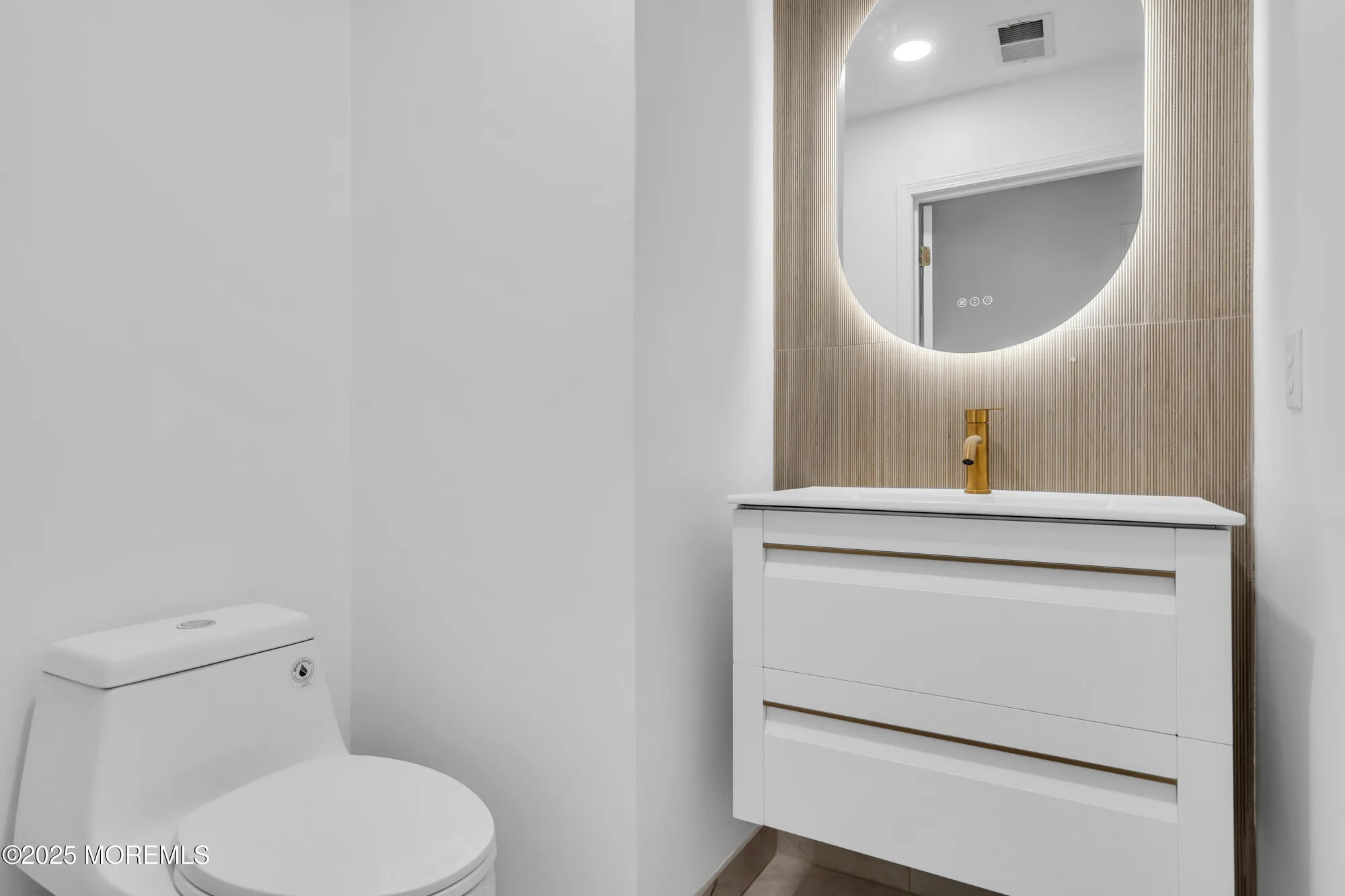 Property Slideshow image 41 of 66 | 9 oakmont rd, Lakewood, NJ, 08701