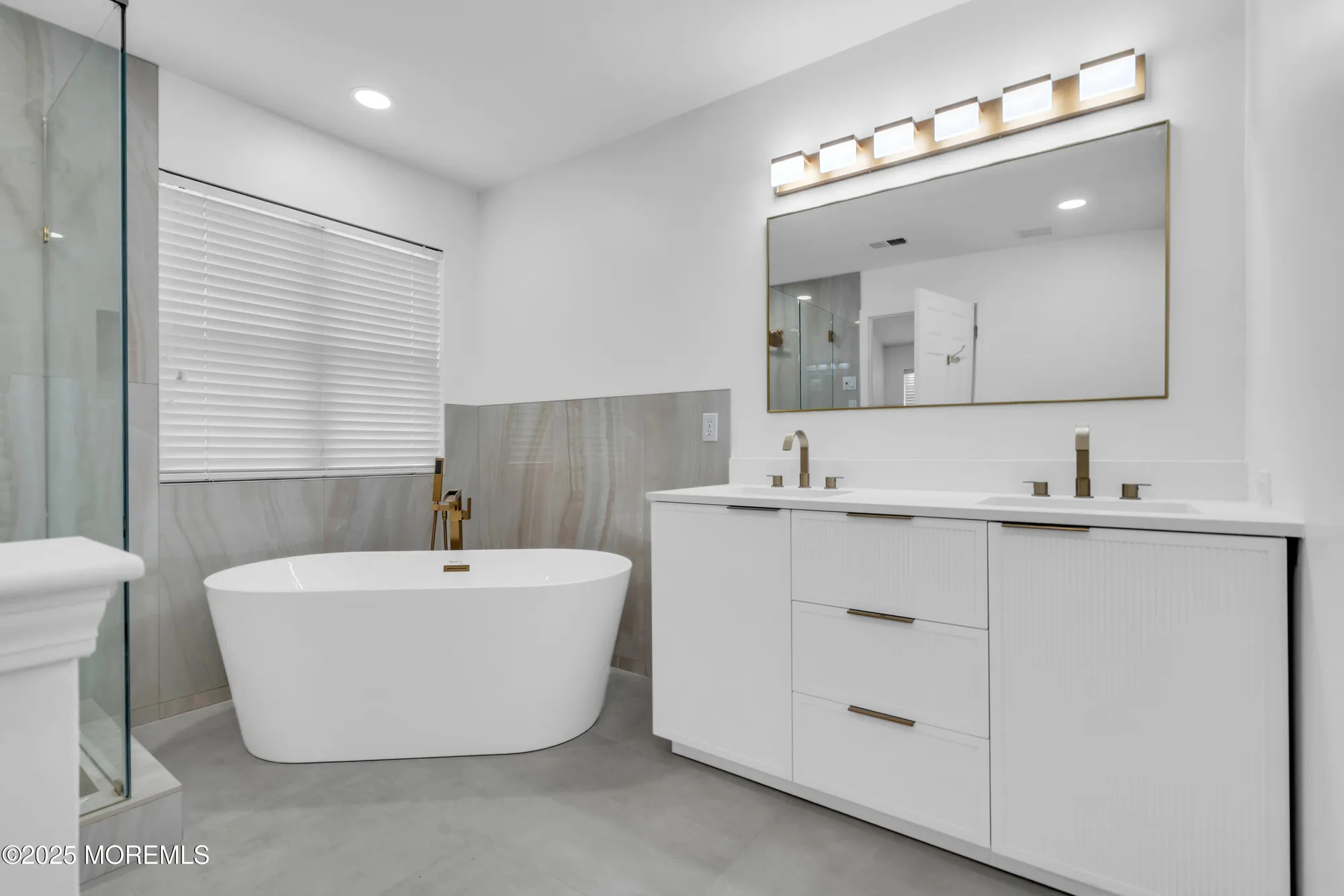 Property Slideshow image 49 of 66 | 9 oakmont rd, Lakewood, NJ, 08701