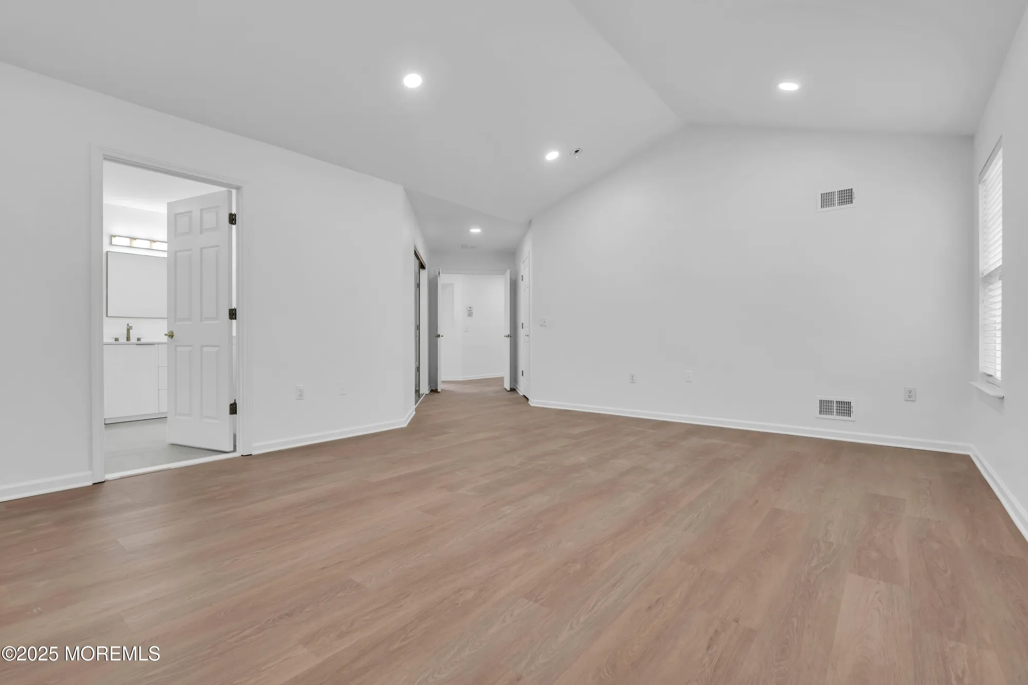 Property Slideshow image 46 of 66 | 9 oakmont rd, Lakewood, NJ, 08701