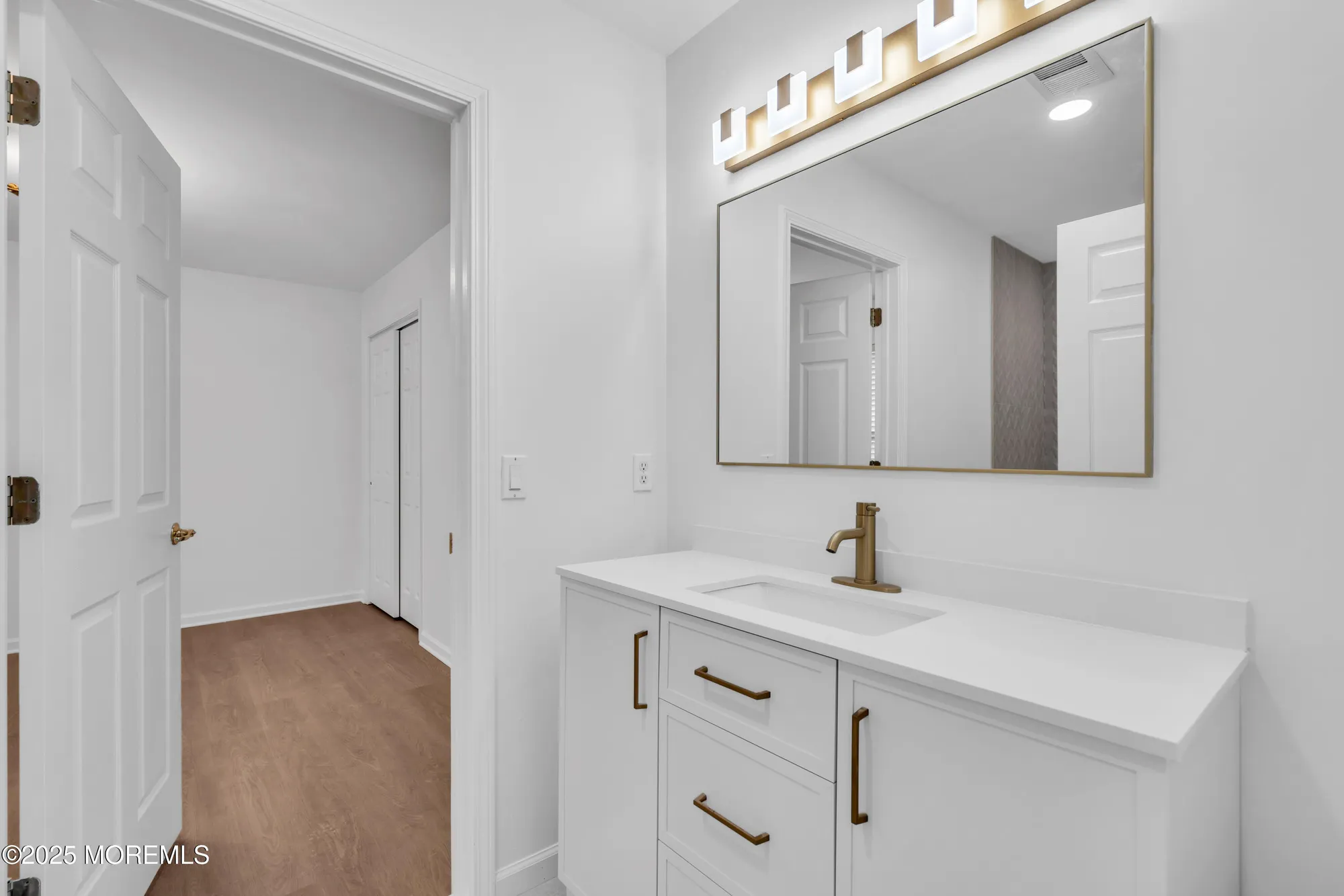 Property Slideshow image 57 of 66 | 9 oakmont rd, Lakewood, NJ, 08701