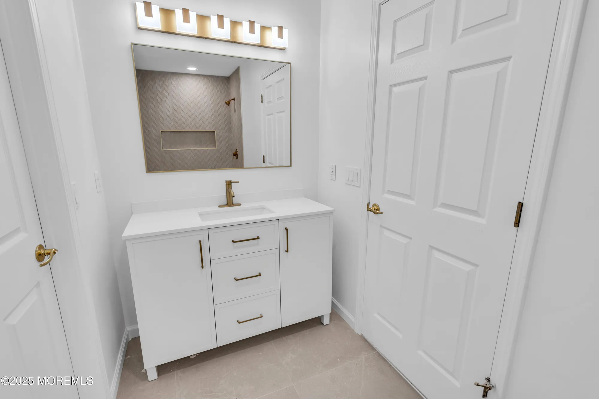 Property Slideshow image 59 of 66 | 9 oakmont rd, Lakewood, NJ, 08701