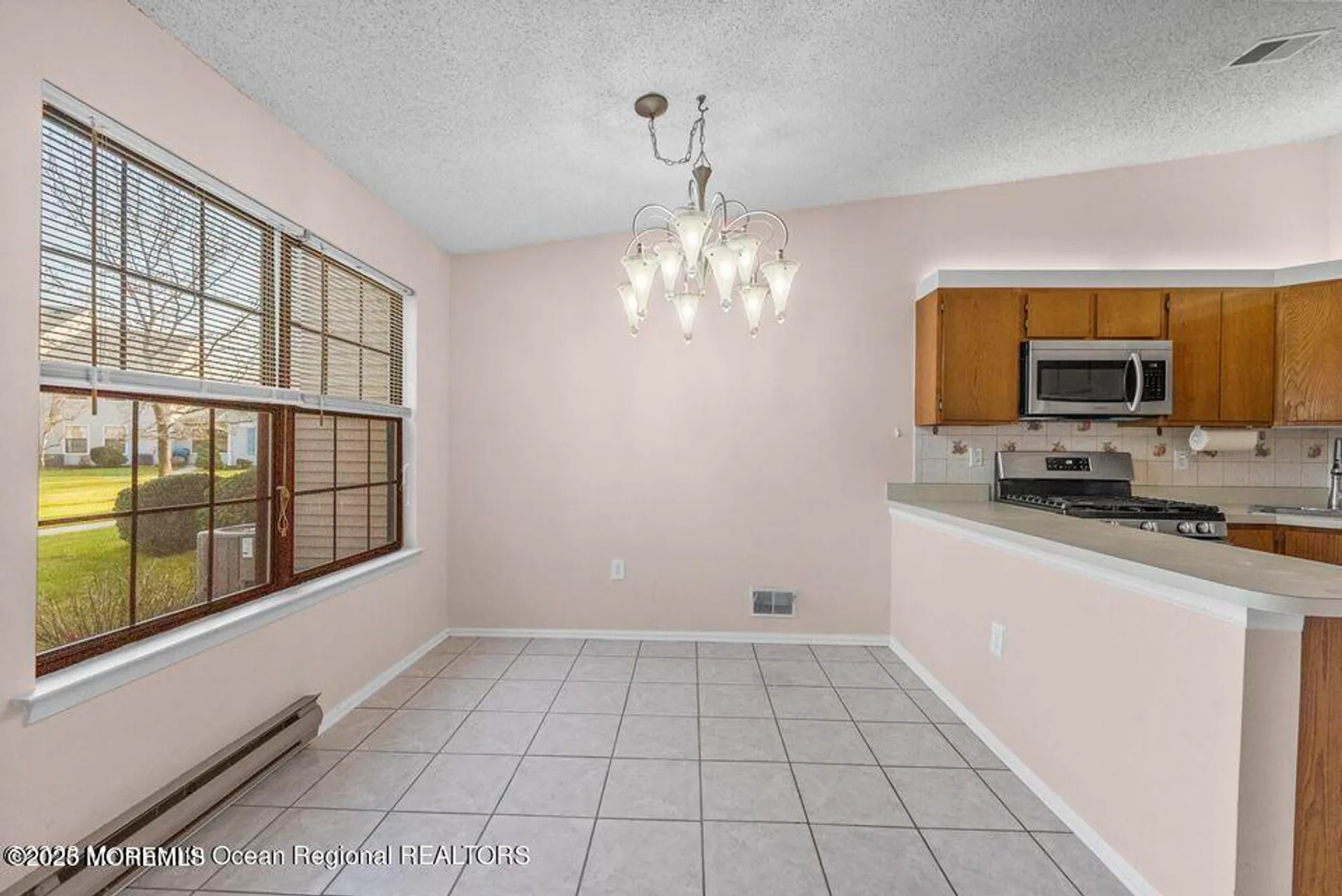 Property Slideshow image 11 of 28 | 237 wycoff way w, East Brunswick, NJ, 08816