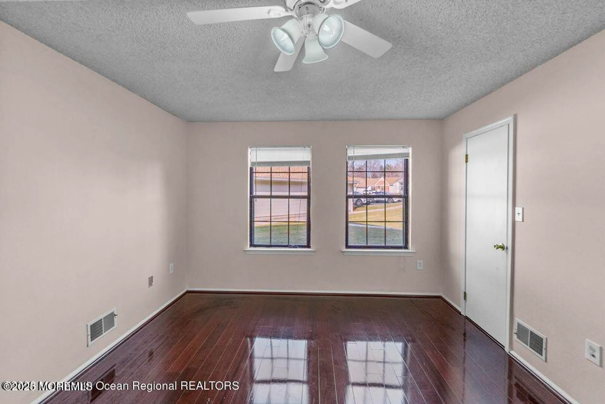 Property Slideshow image 16 of 28 | 237 wycoff way w, East Brunswick, NJ, 08816